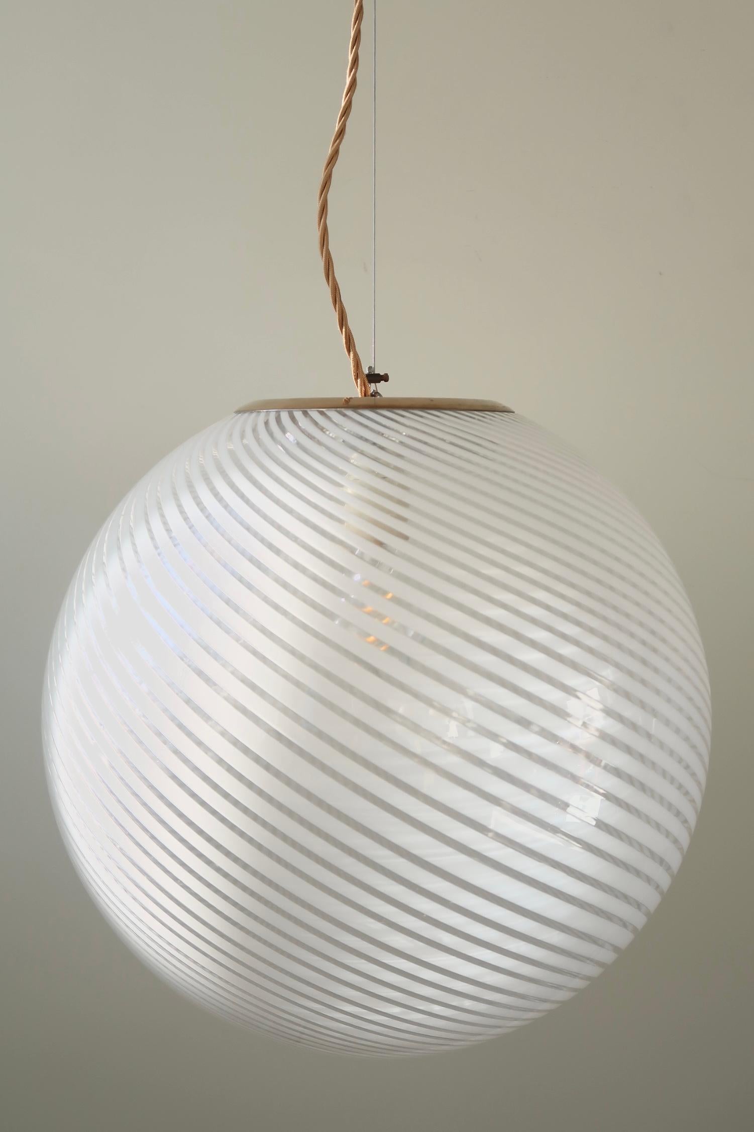 Late 20th Century Large Murano 1970s Filigrana Swirl Glass Globe Pendant Lamp