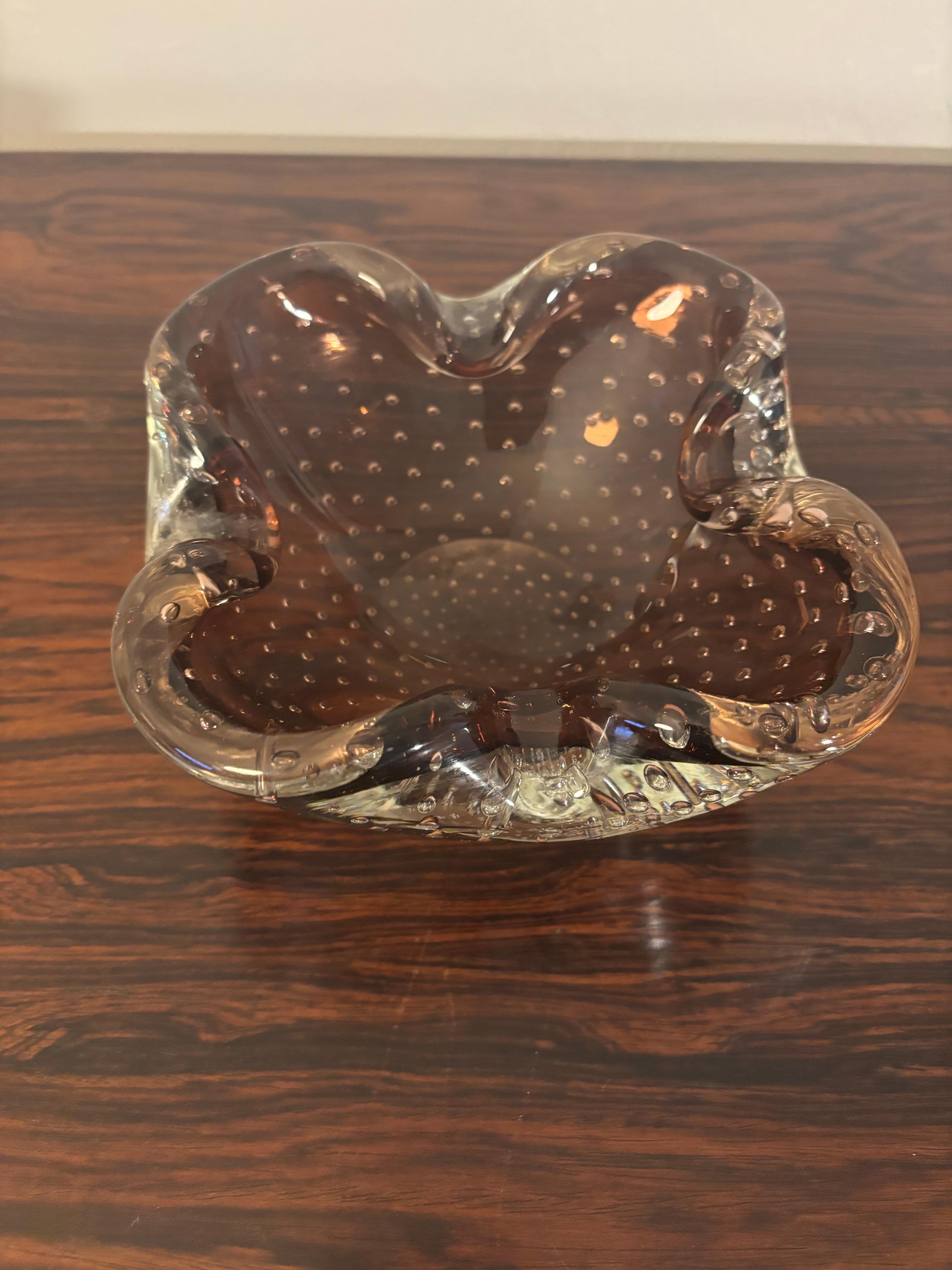 Cenicero o dulcera grande de Murano de color amatista y diseño de burbujas Moderno de mediados de siglo en venta