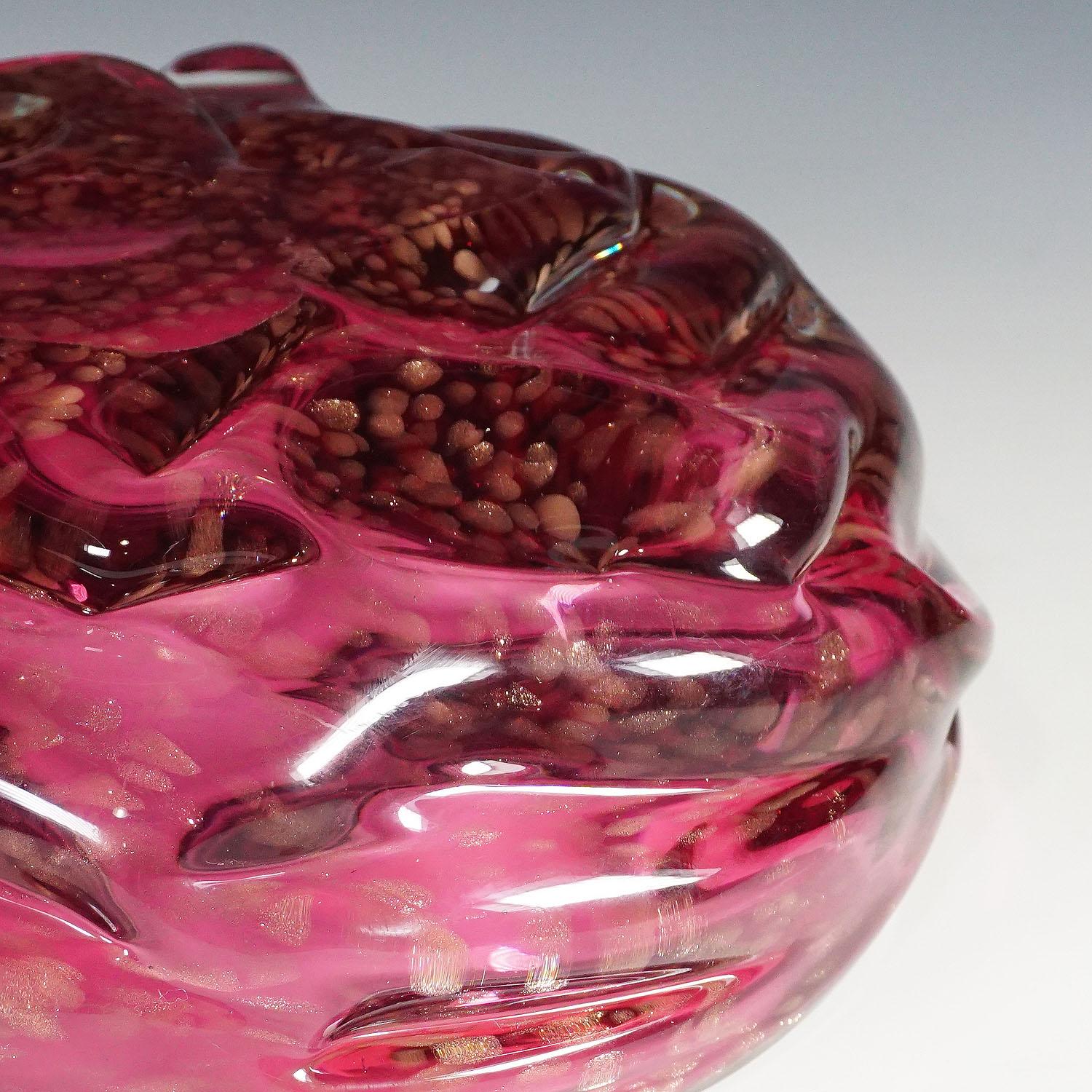 Large Murano Art Glass Bowl in Pink Glass with Aventurines, 1950s In Good Condition In Berghuelen, DE