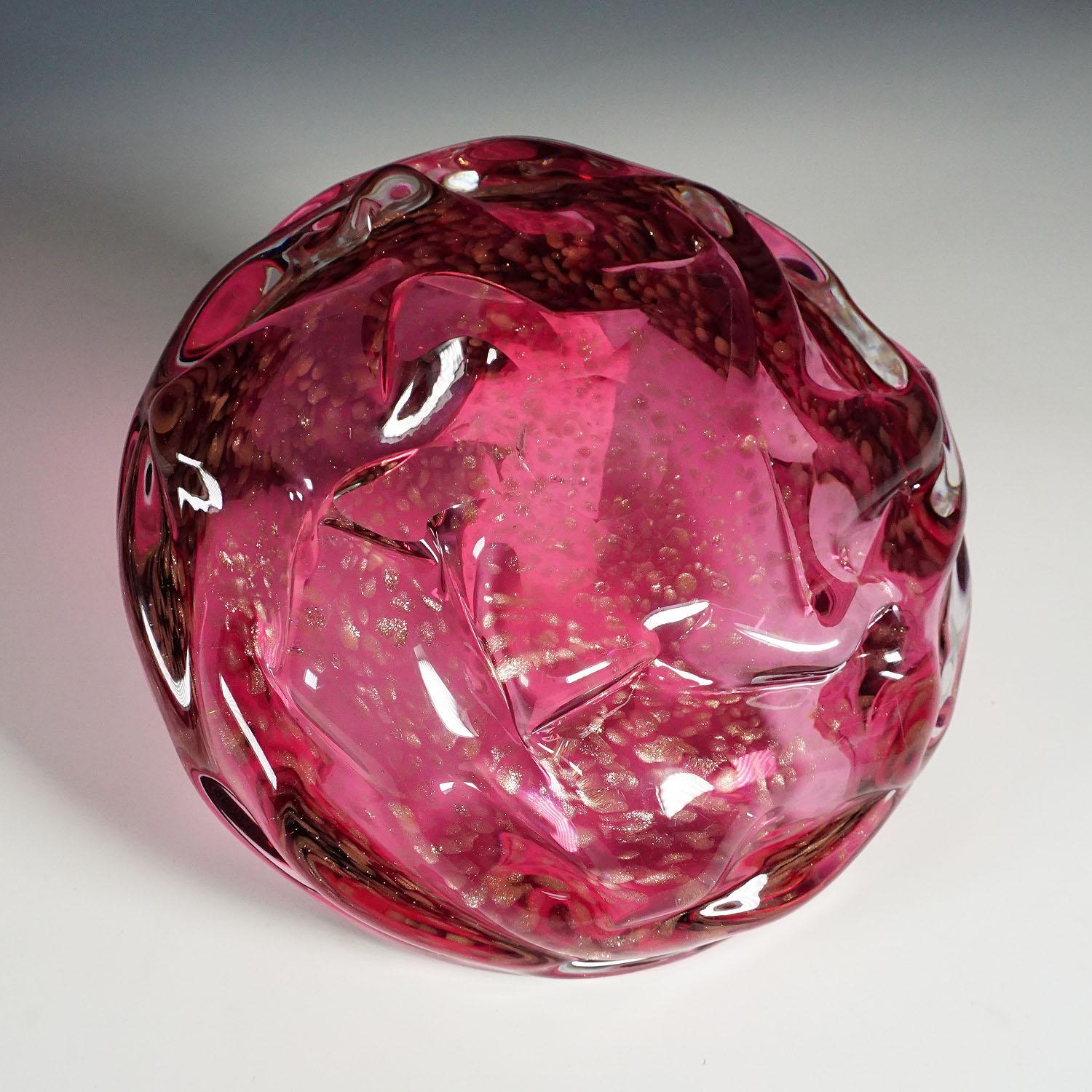 Large Murano Art Glass Bowl in Pink Glass with Aventurines, 1950s 1