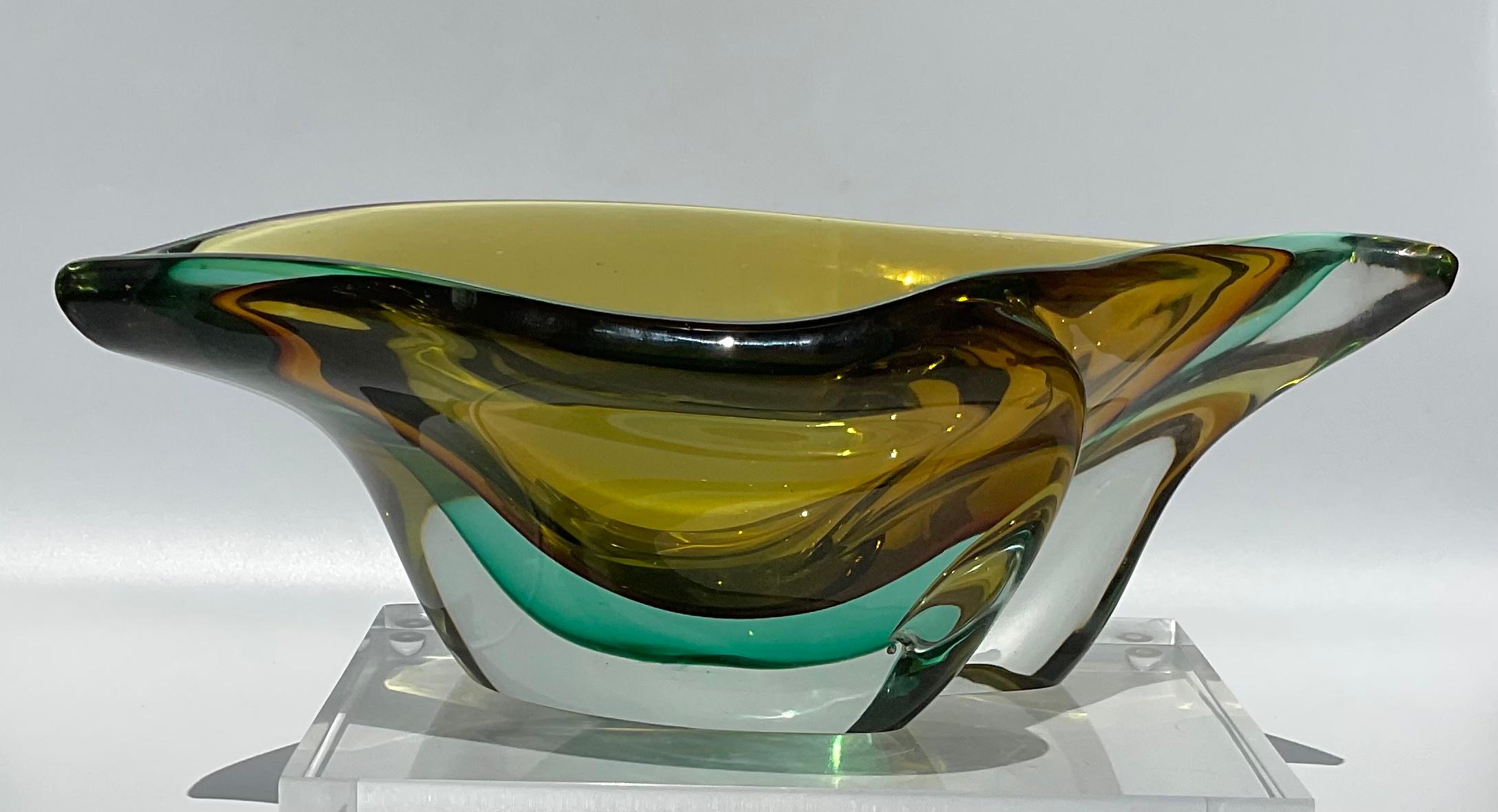 Large Murano Art Glass Sommerso Bowl attributed Flavio Poli Seguso Vetri D’Arte For Sale 1