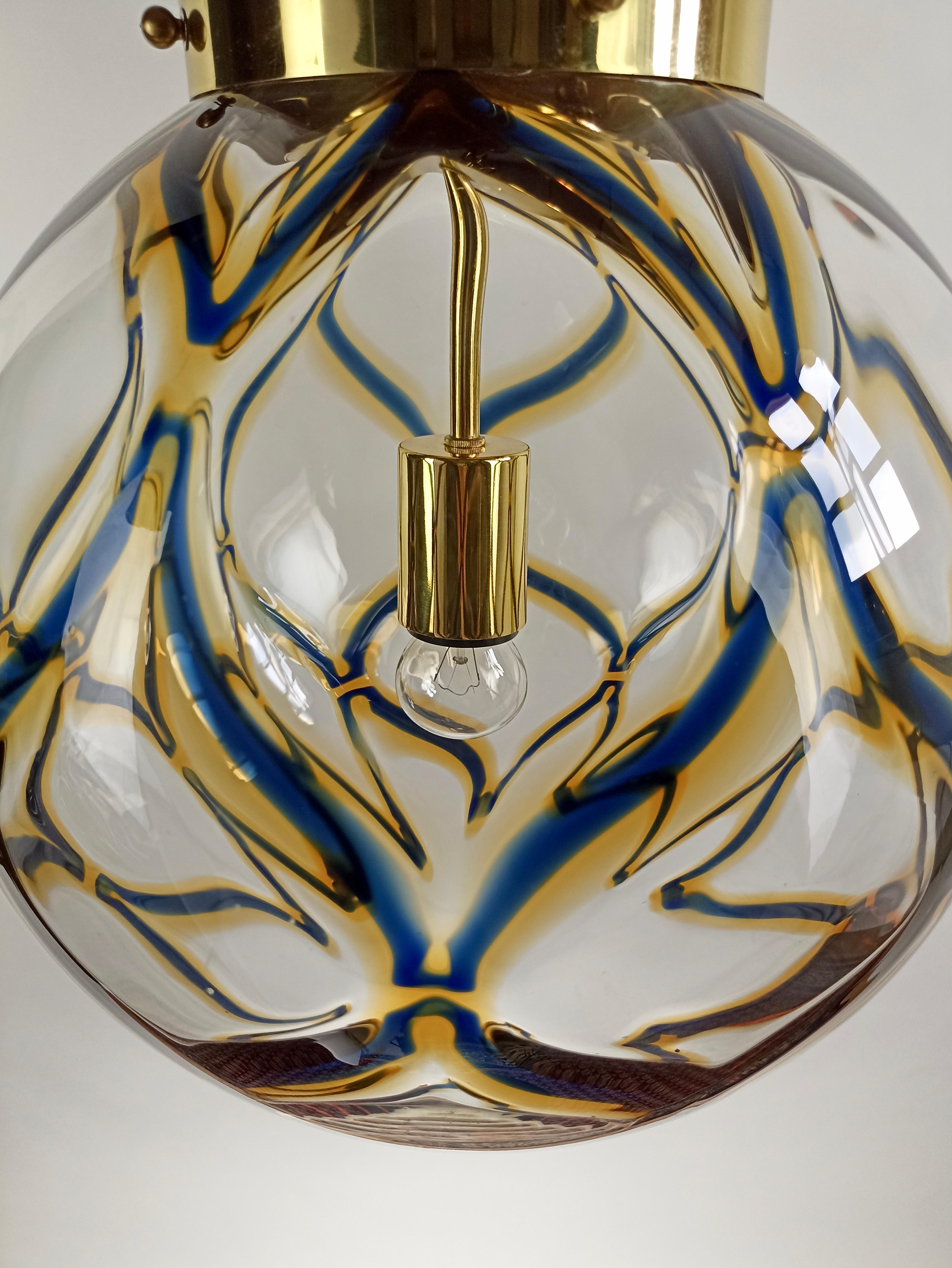 Hand-Crafted Toni Zuccheri Attributable Large Murano Art Glass Pendant Lamp. Italy, 1960s.