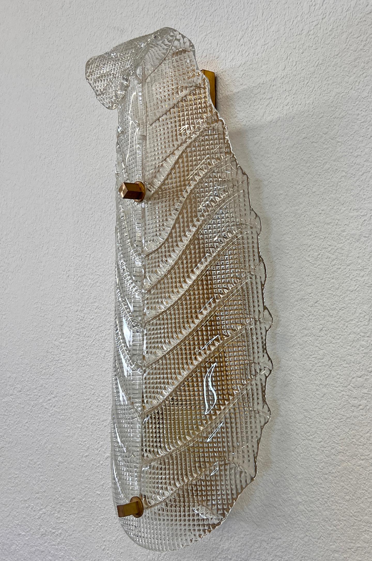 Step into the timeless elegance of Old Hollywood with this stunning pair of 1950s Murano Banana Leaf Glass Sconces—the kind of vintage glamour that feels right at home in the Beverly Hills Hotel or your own stylish sanctuary. These statement pieces