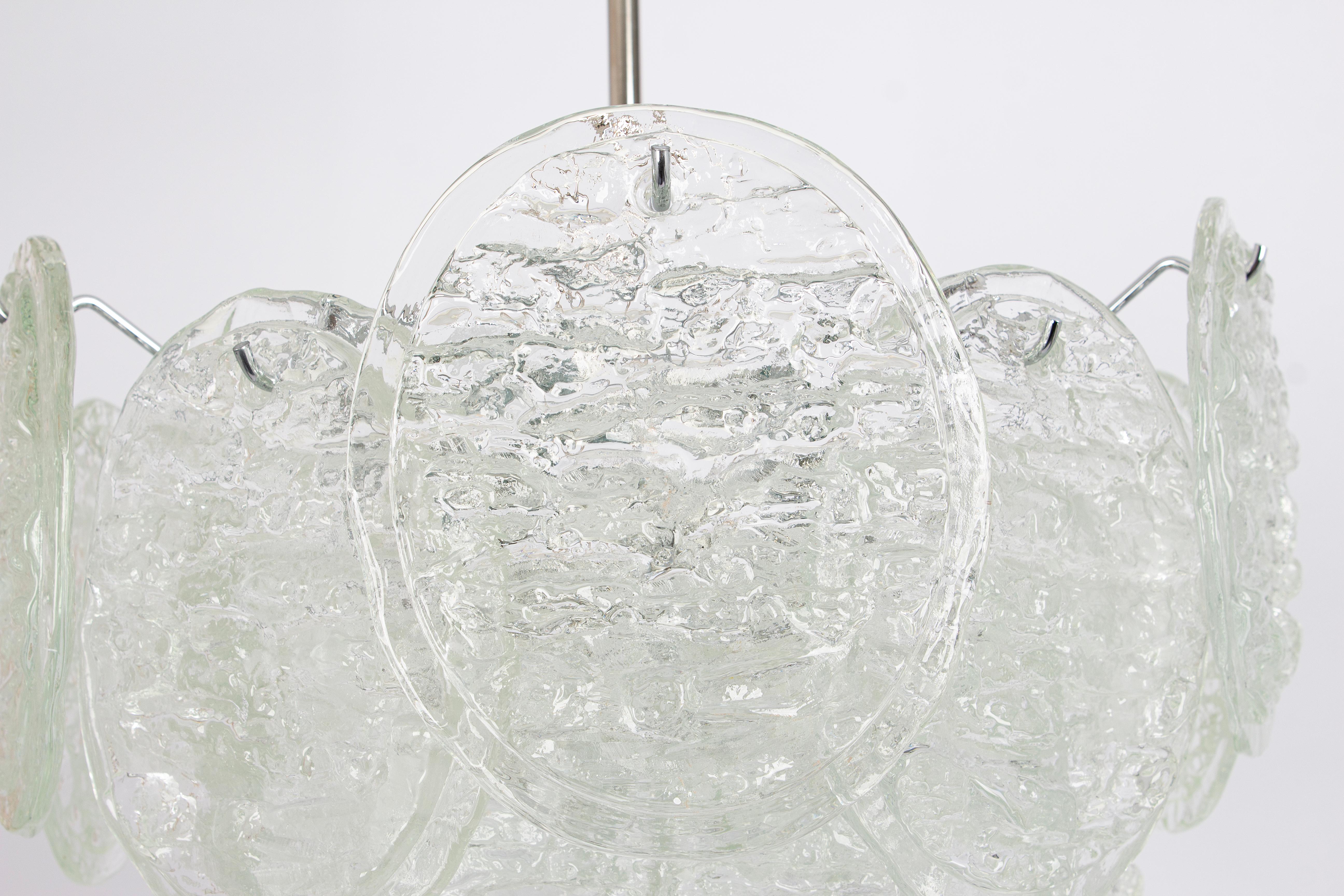 Mid-Century Modern Grand lustre en verre de Murano Blatt en forme de feuilles de Kalmar, Autriche, années 1960 en vente