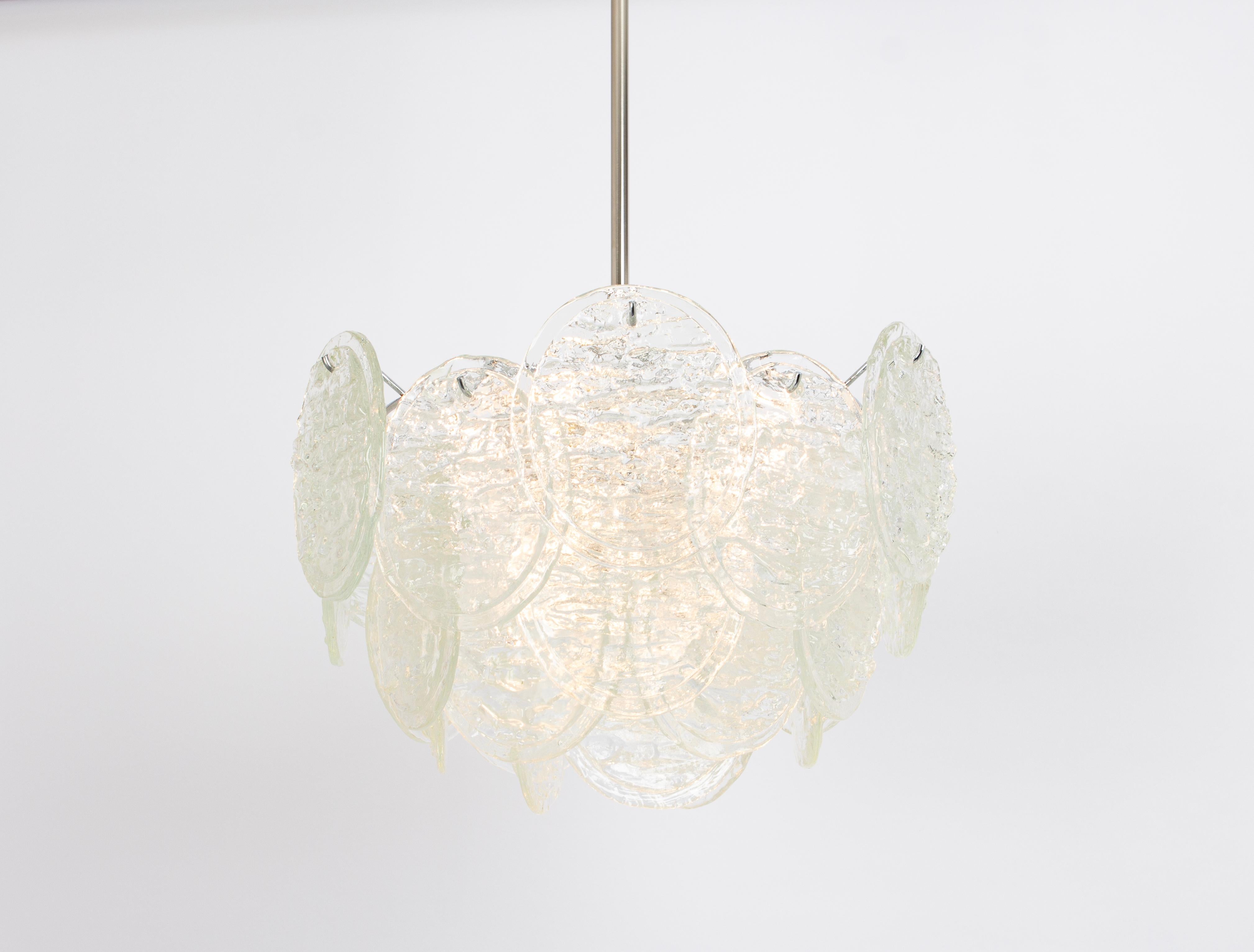 Autrichien Grand lustre en verre de Murano Blatt en forme de feuilles de Kalmar, Autriche, années 1960 en vente