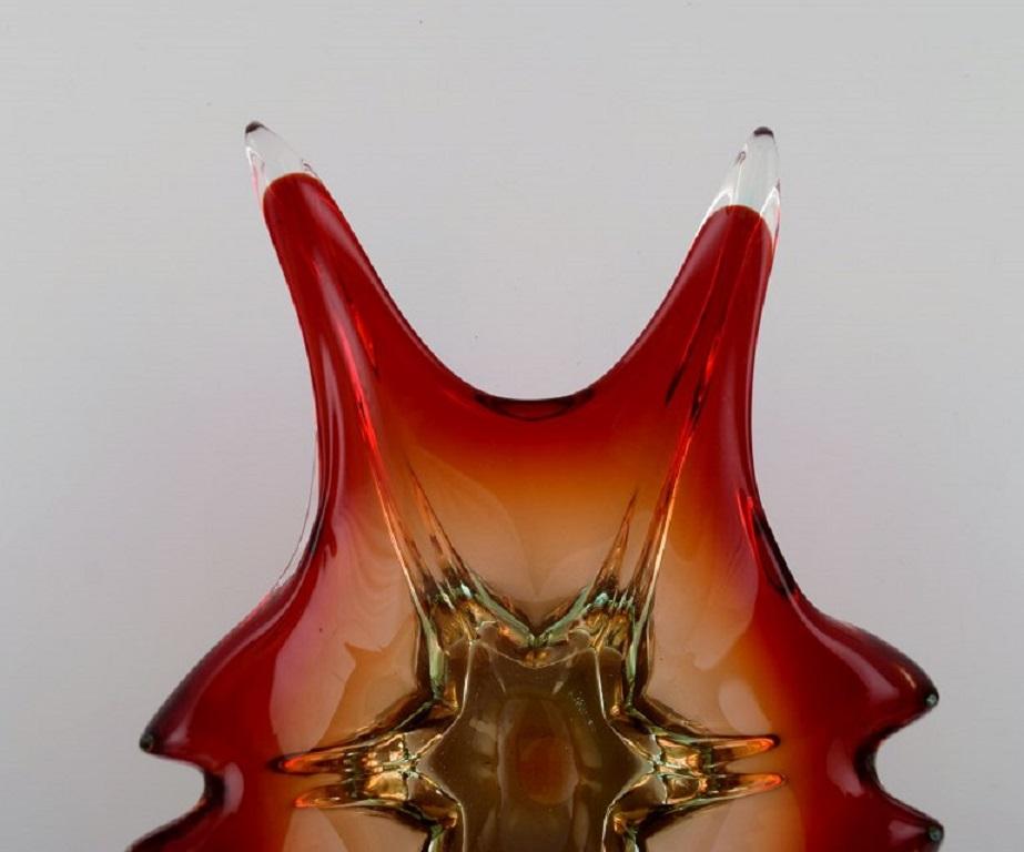 Mid-20th Century Large Murano Bowl in Reddish and Clear Mouth Blown Art Glass, 1960s / 70s For Sale