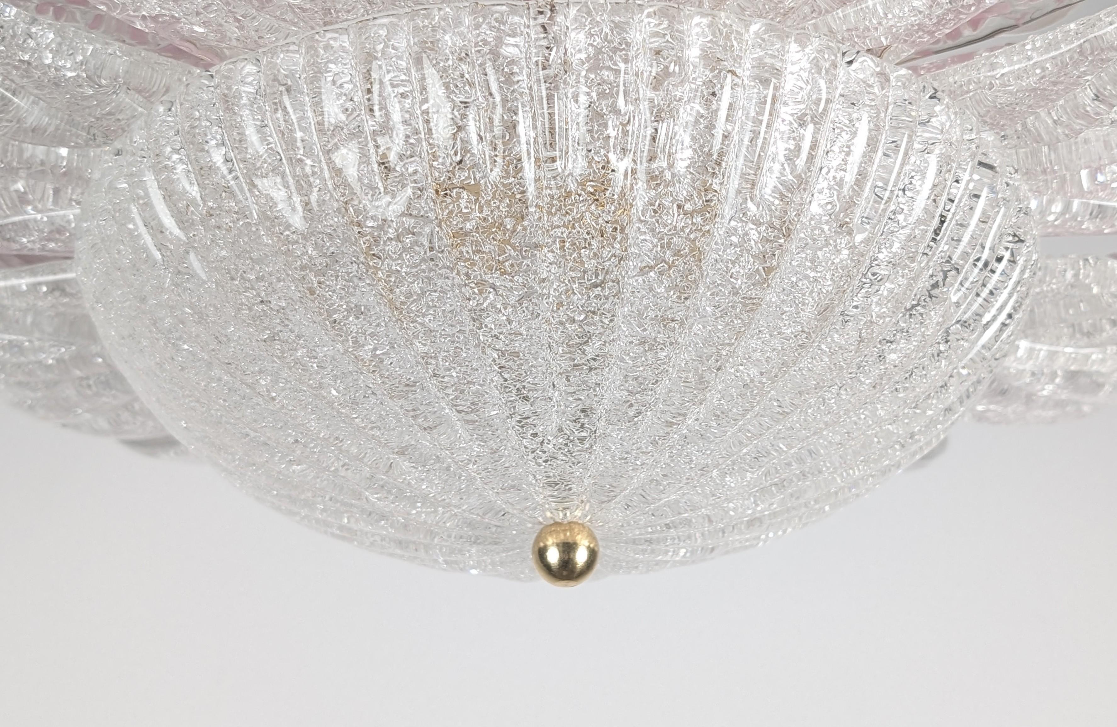 Grande lampada da soffitto di Murano in vetro rosa e bianco, Italia, anni '70 In condizioni buone in vendita a Benalmadena, ES