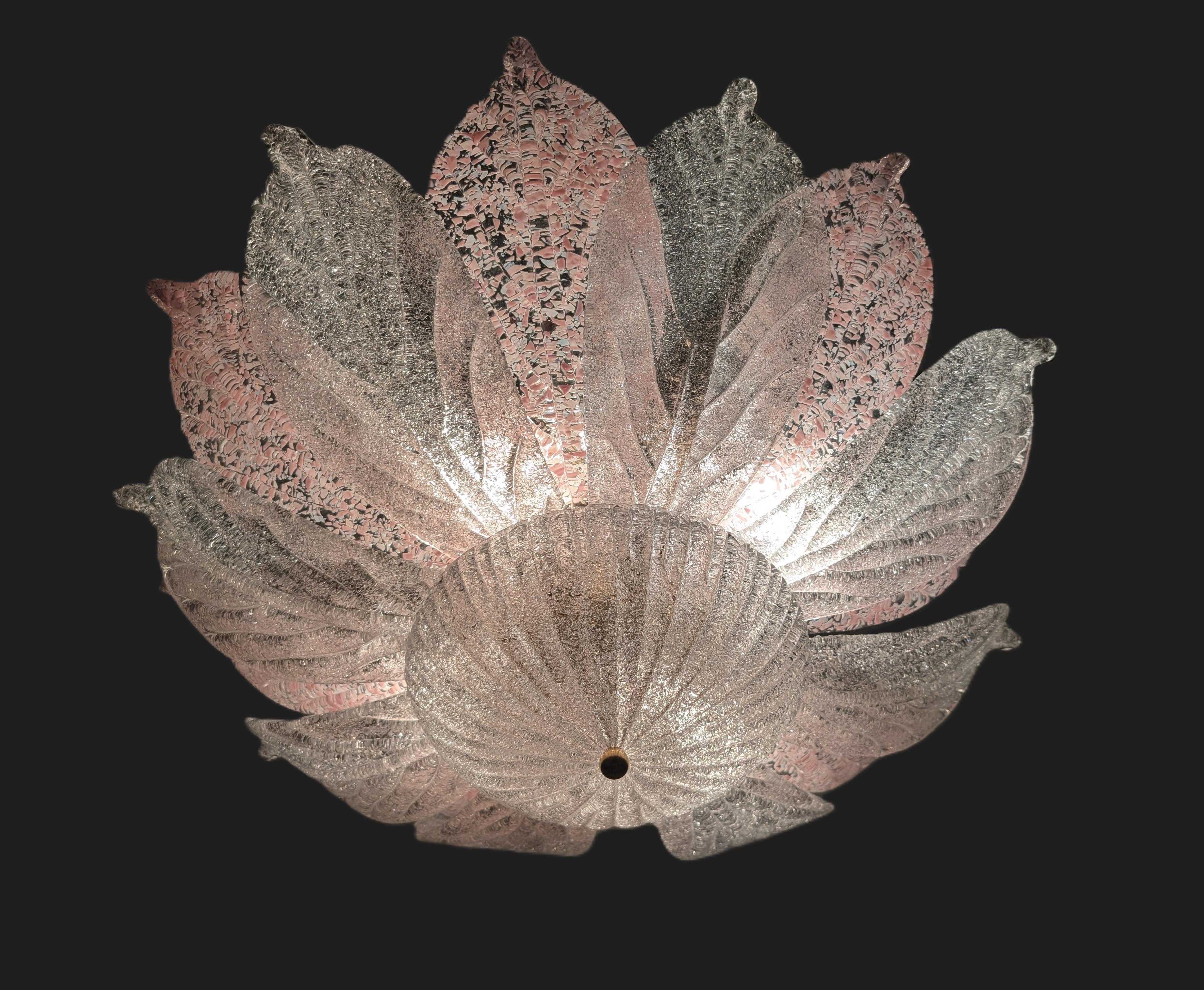 Grande lampada da soffitto di Murano in vetro rosa e bianco, Italia, anni '70 in vendita 3