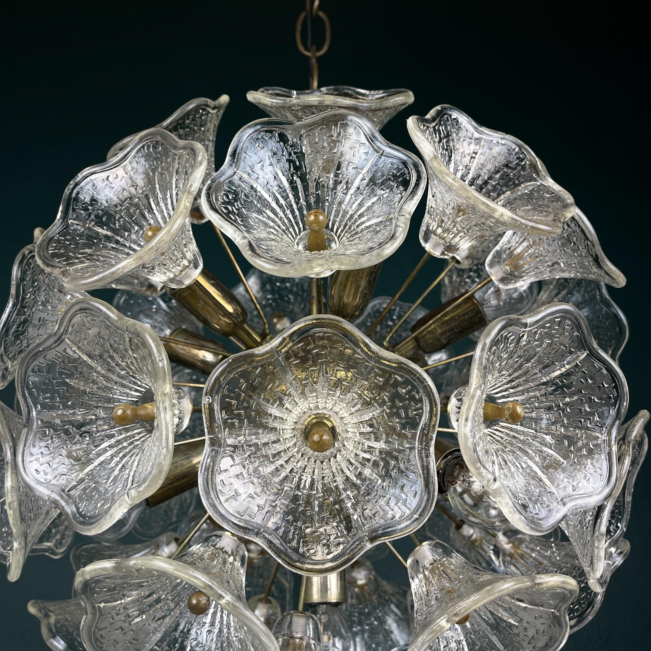 Gran araña de Murano Flower Sputnik de Paolo Venini para VeArt, Italia, años 60 en Bueno estado para la venta en Miklavž Pri Taboru, SI