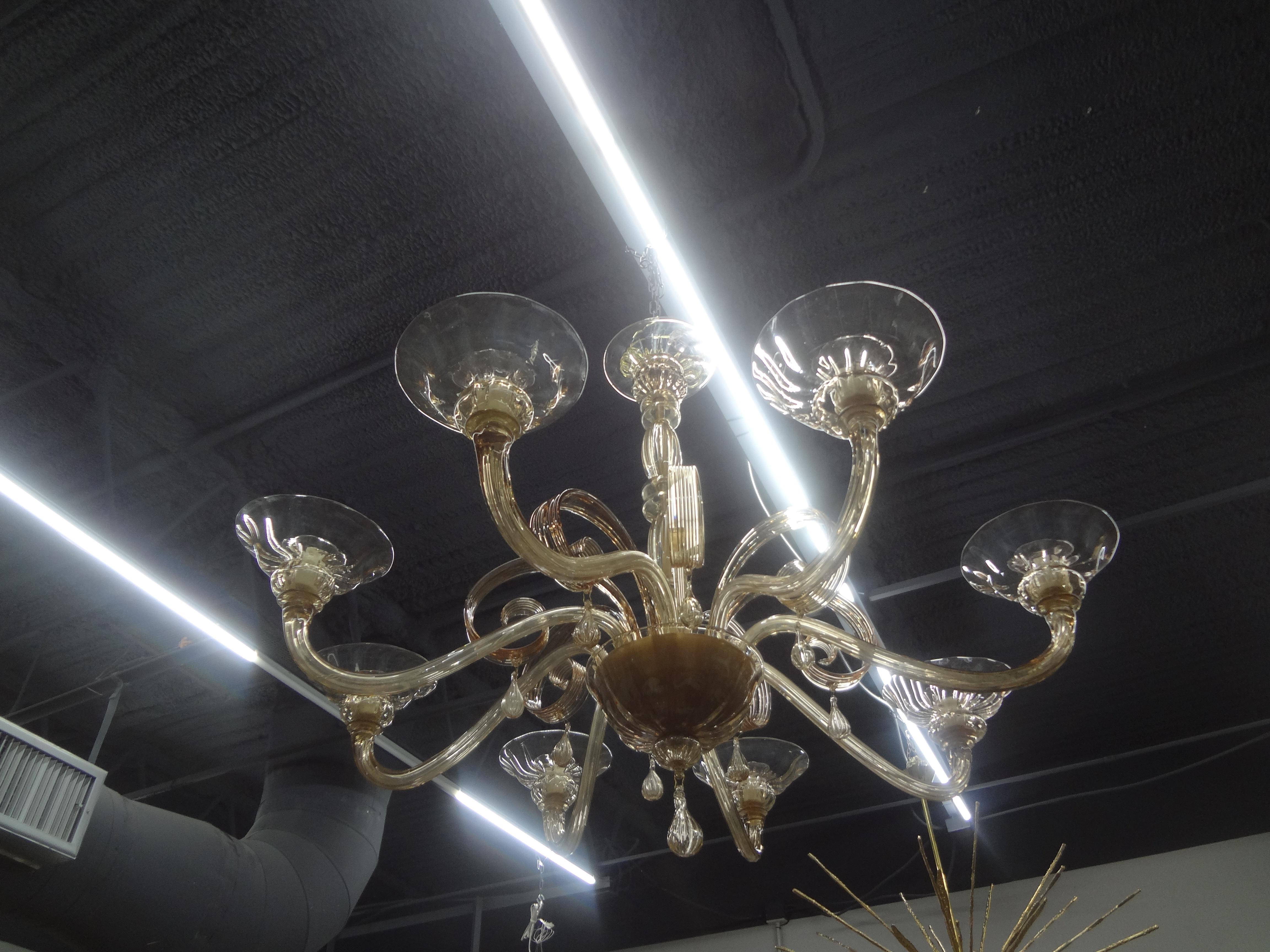 Blown Glass Large Murano Chandelier in Gold Glass Attributed to Venini For Sale