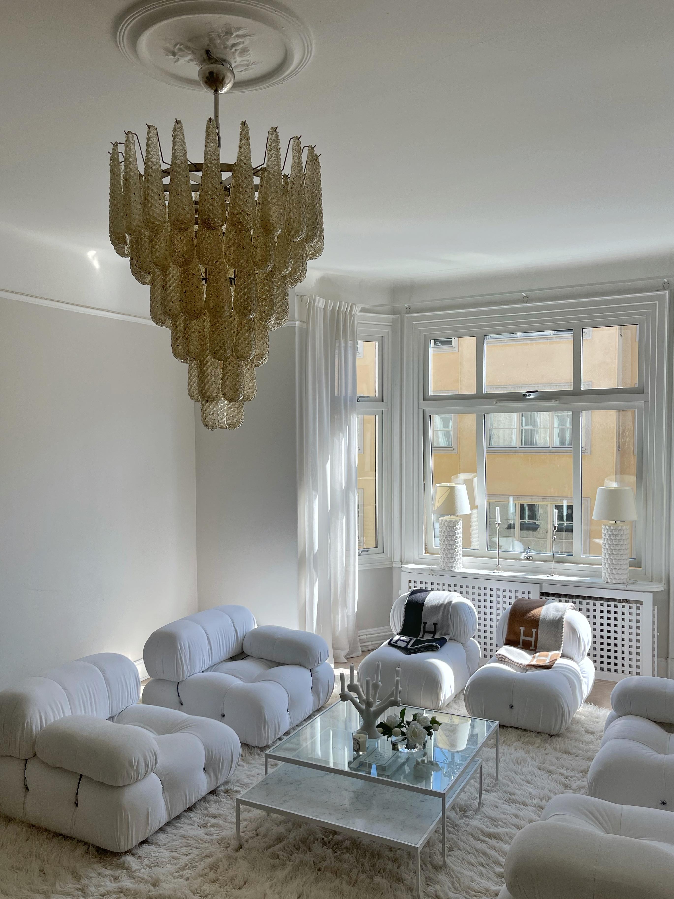 Grande lampadario di Murano nello stile di Venini in tonalità ambra. In condizioni buone in vendita a Bromma, SE