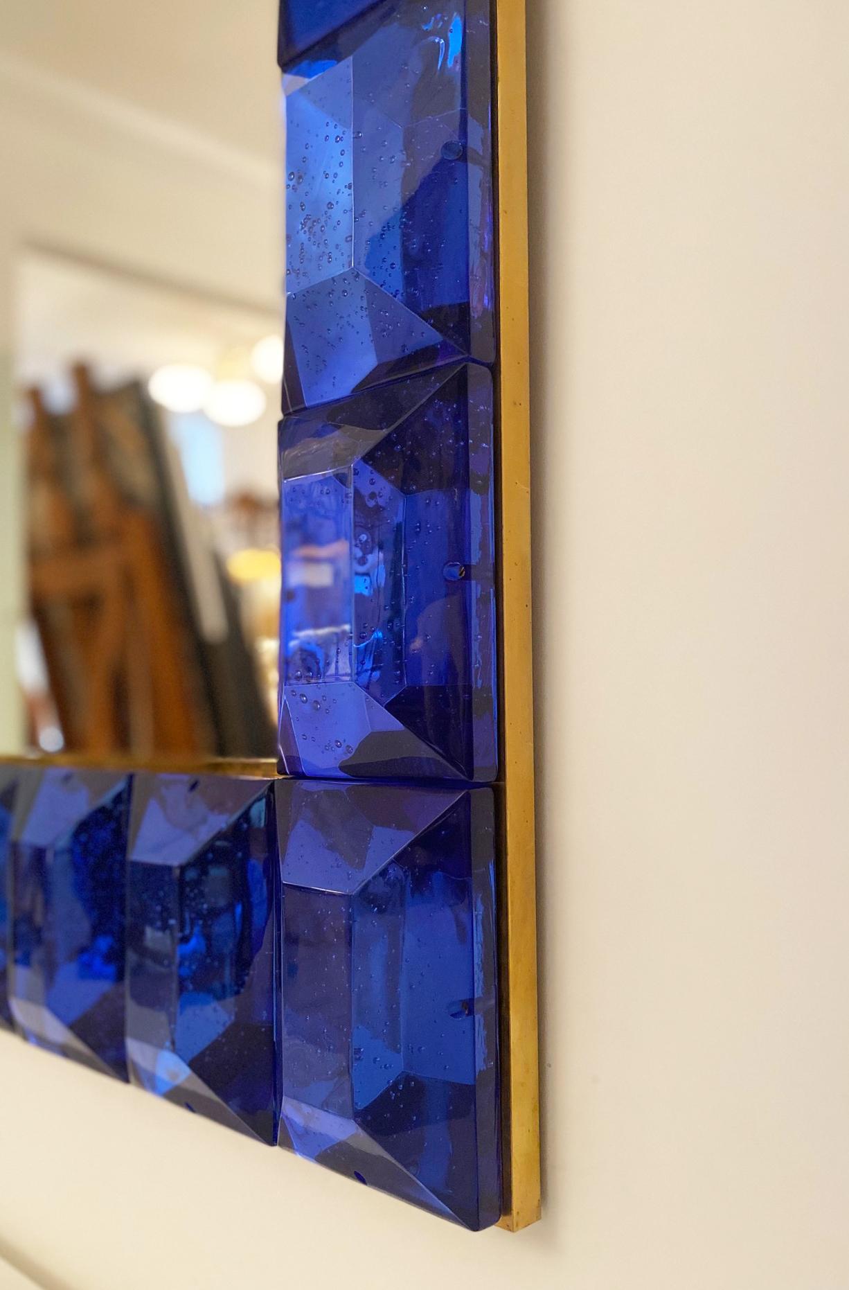 italien Grand verre de Murano bleu cobalt à motif de diamants, en stock en vente