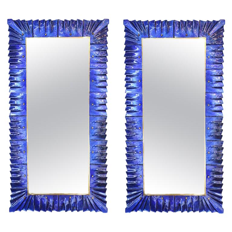 Grand miroir en verre de Murano bleu cobalt, en stock en vente