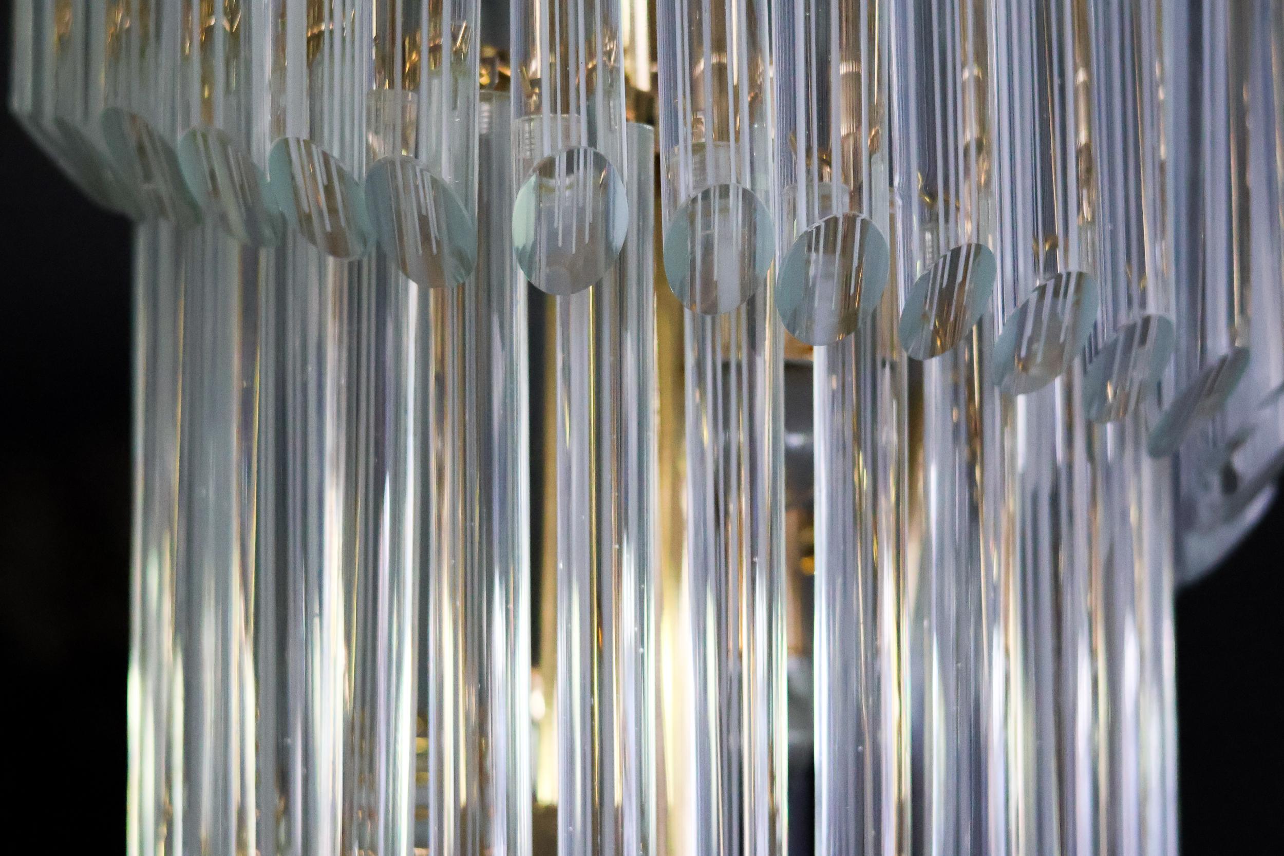 XX secolo Grande lampadario a spirale in vetro di Murano Filigrana - Opulenza italiana di metà secolo in vendita