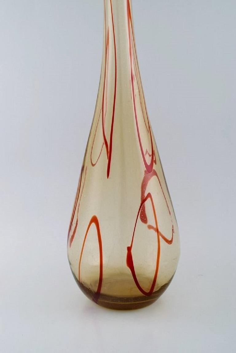 Große Bodenvase aus Muranoglas in rauchrotem mundgeblasenem Kunstglas (Moderne der Mitte des Jahrhunderts) im Angebot
