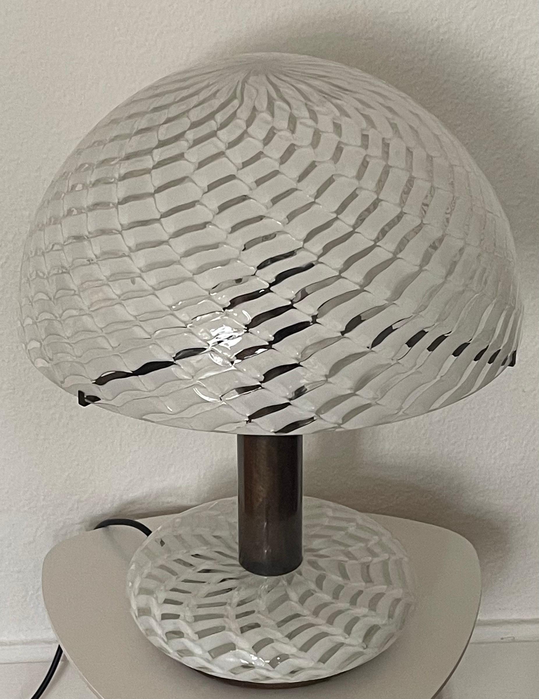 Mid-Century Modern Large Murano Glas and Brass Mushroom Table Lamp by Venini, ca. 1960s For Sale