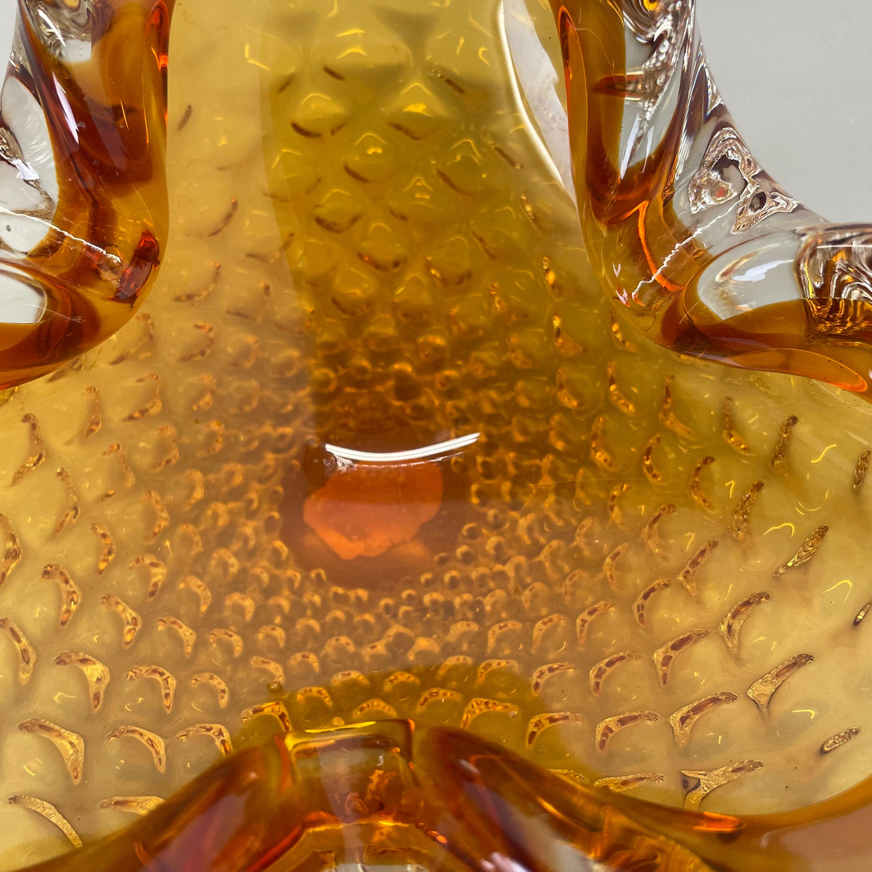 Grande ciotola in vetro di Murano da 1 kg con elemento a bolle d'aria conchiglia Italia anni '70 in vendita 4