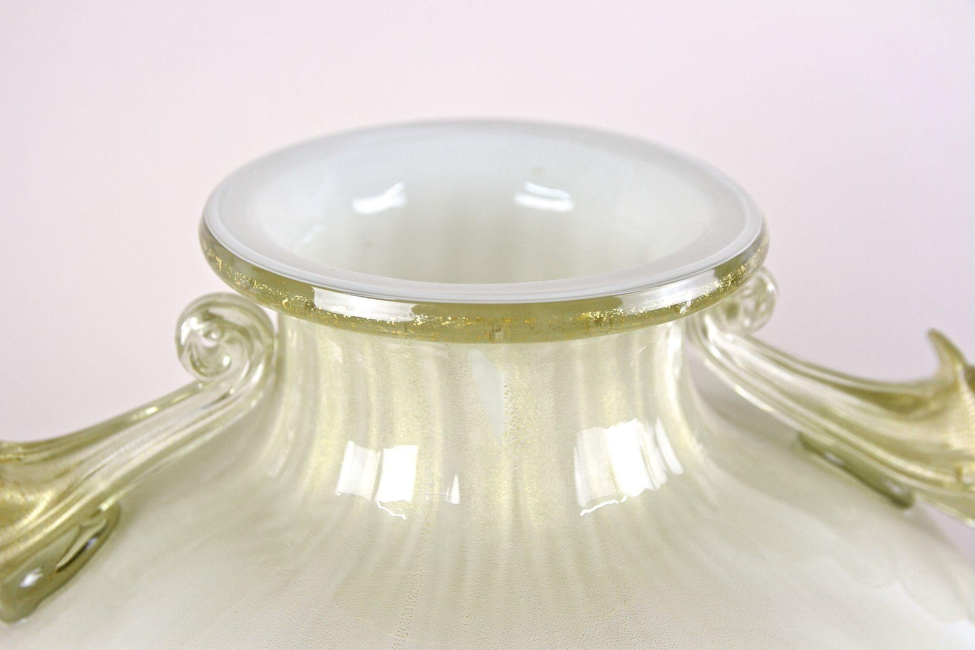 Italian Large Murano Glass Amphora Vase by Gabbiani Venezia, Gold Infused, Italy 2000 For Sale