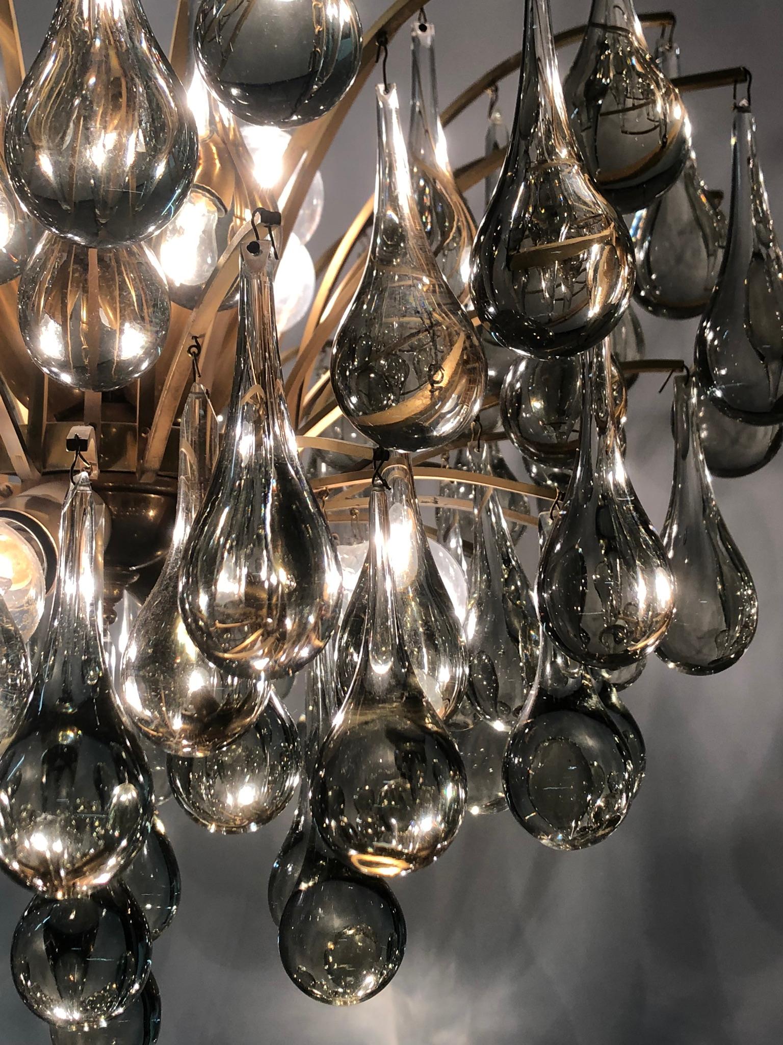 German Large Murano Glass and Brass Tear Drop Chandelier by E. Palme, circa 1970s For Sale