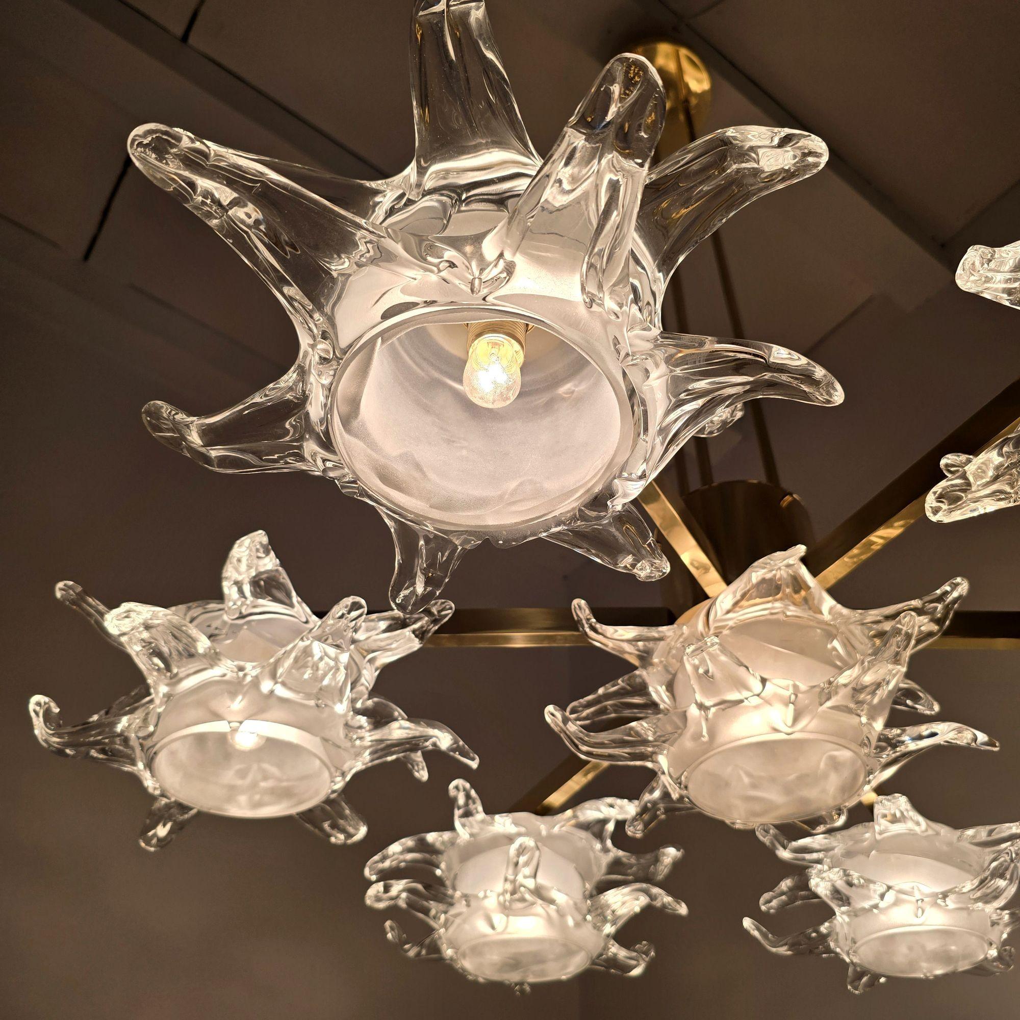 Fin du 20e siècle Grand lustre en verre de Murano et laiton en vente