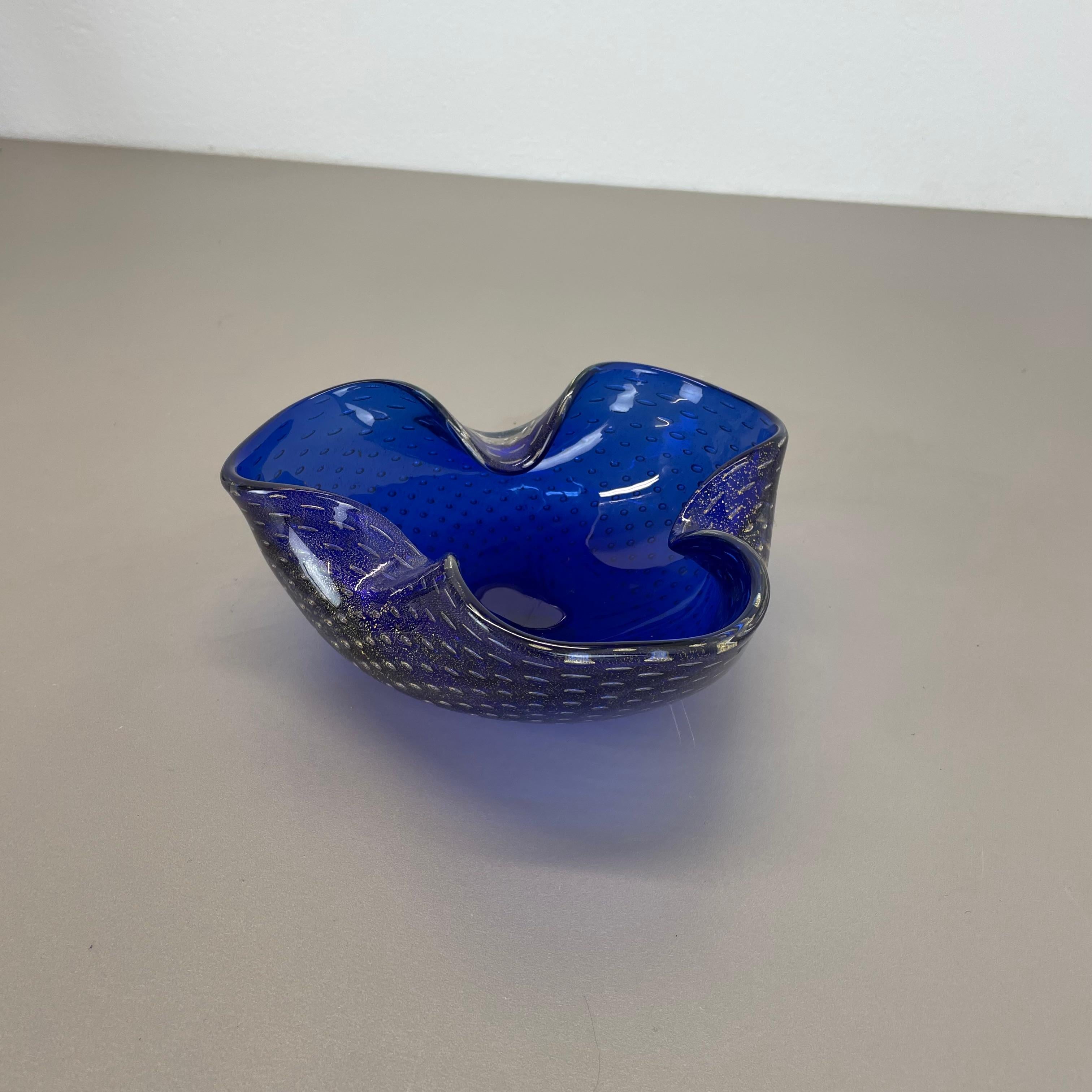 Gran cuenco de burbujas de cristal de Murano Bullicante azul plateado Elemento Concha, Italia, 1970 en Bueno estado para la venta en Kirchlengern, DE
