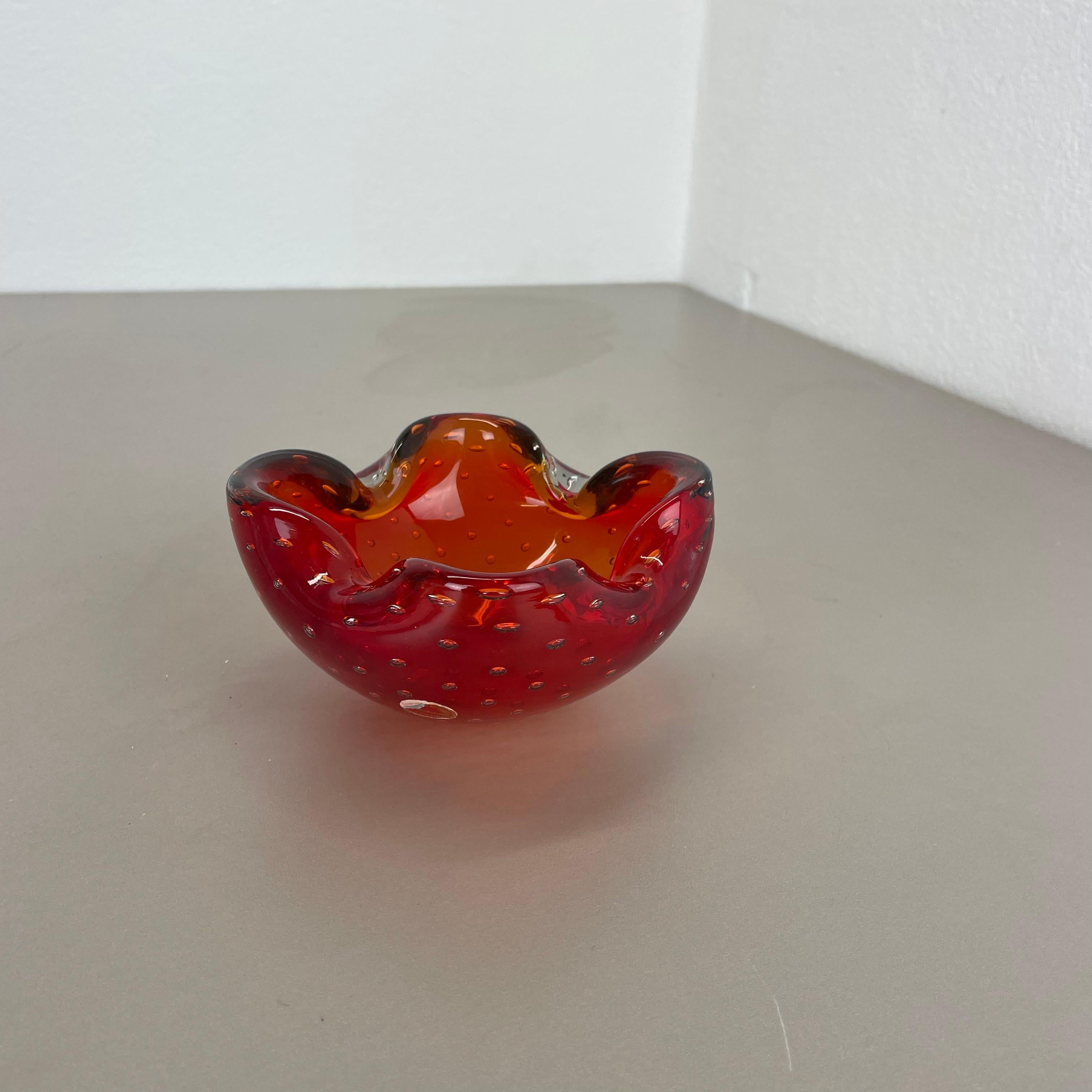 Mid-Century Modern Large Murano Glass Bullicante red Bubble Bowl Element Shell Italy 1970 For Sale