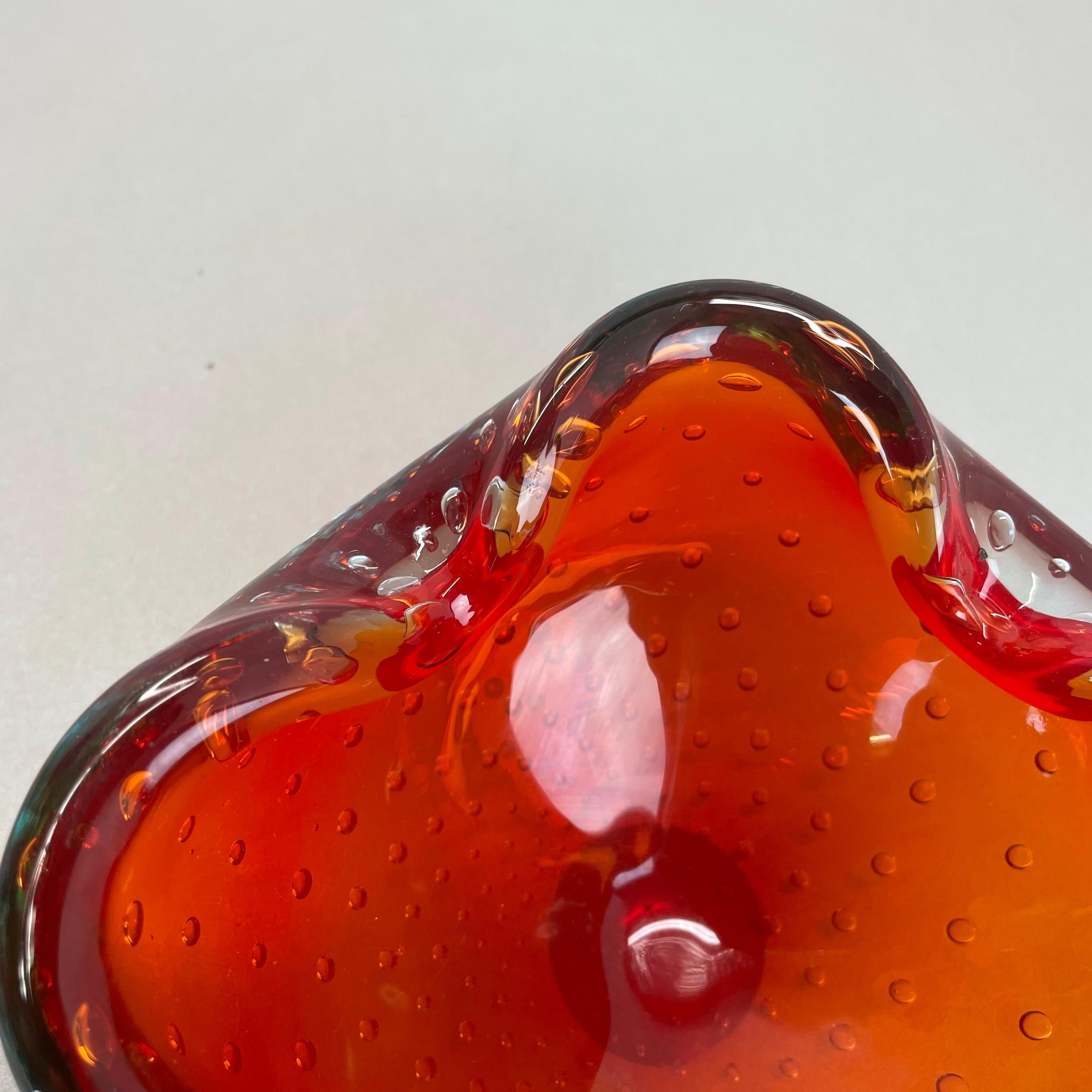 Large Murano Glass Bullicante red Bubble Bowl Element Shell Italy 1970 For Sale 3