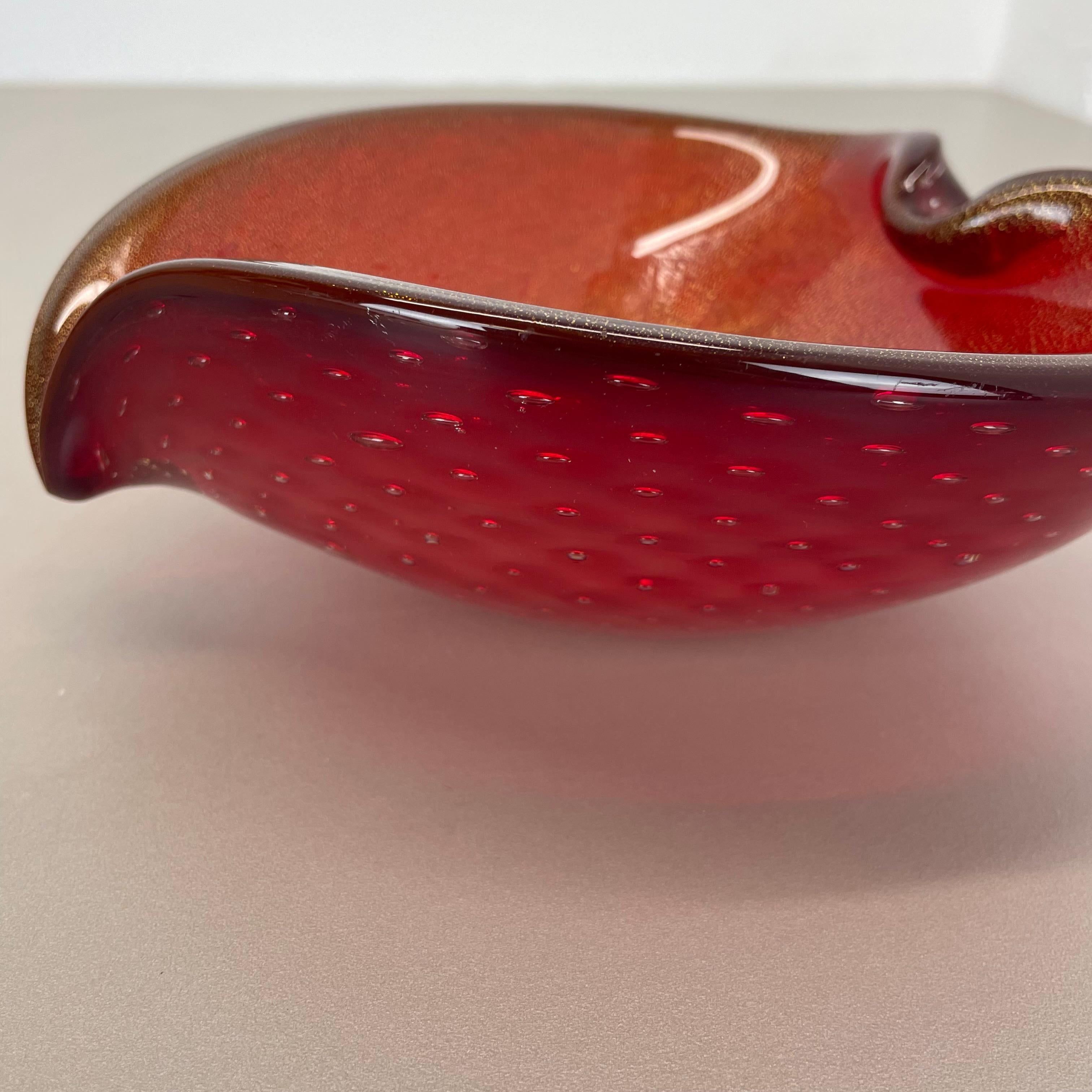 Grand bol bullicante en verre de Murano rouge-or coquillage Italie 1970 en vente 7