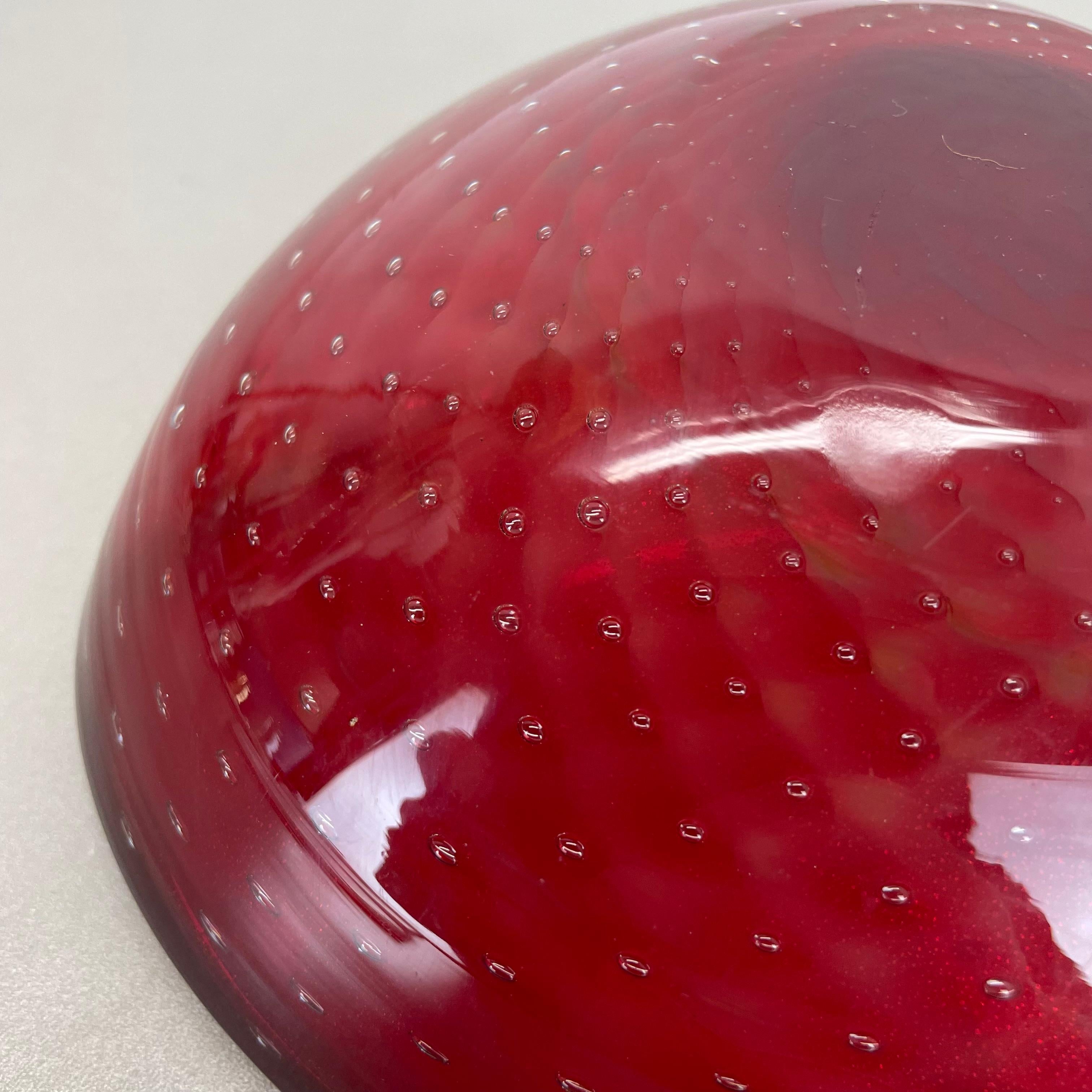 Grand bol bullicante en verre de Murano rouge-or coquillage Italie 1970 en vente 11