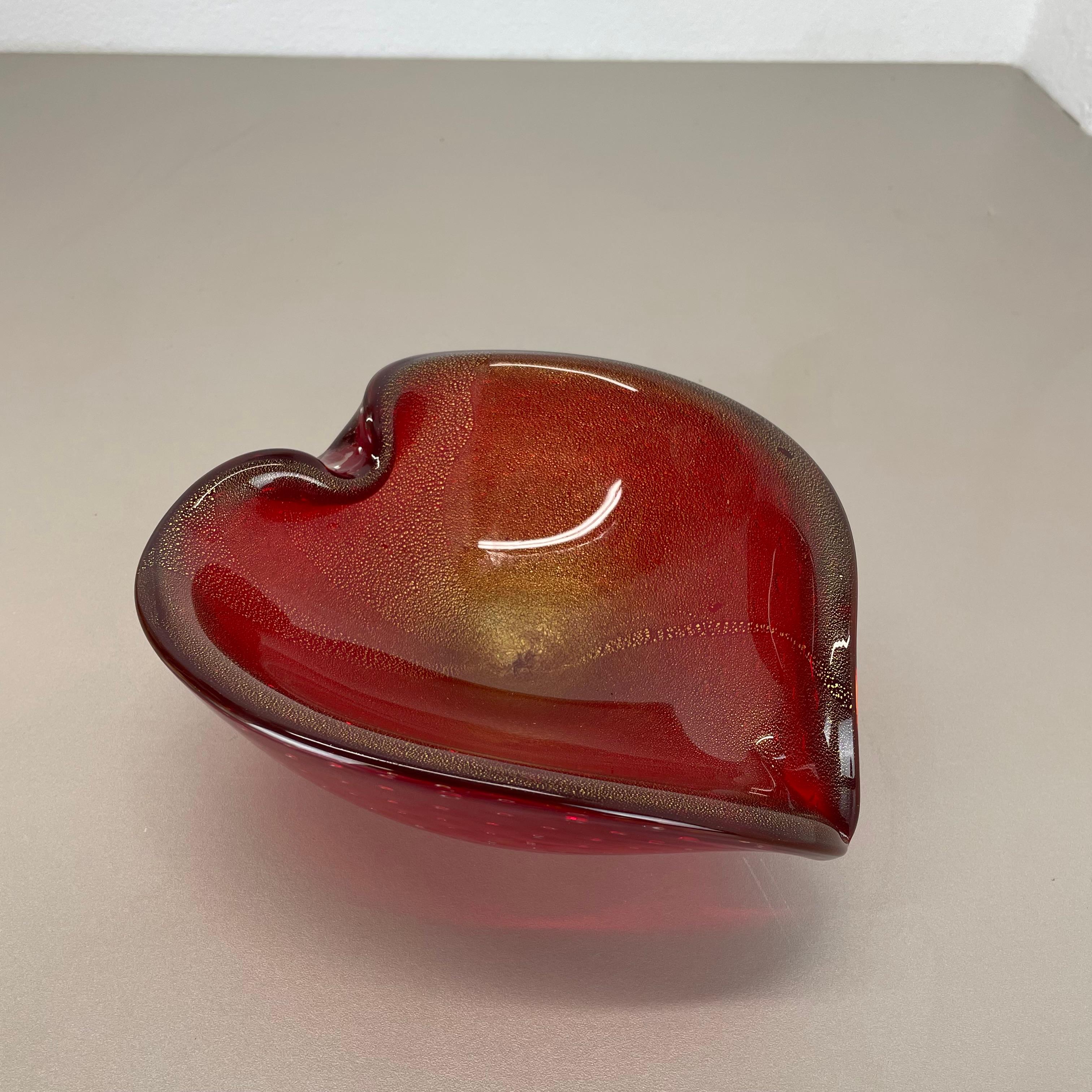 Mid-Century Modern Grand bol bullicante en verre de Murano rouge-or coquillage Italie 1970 en vente