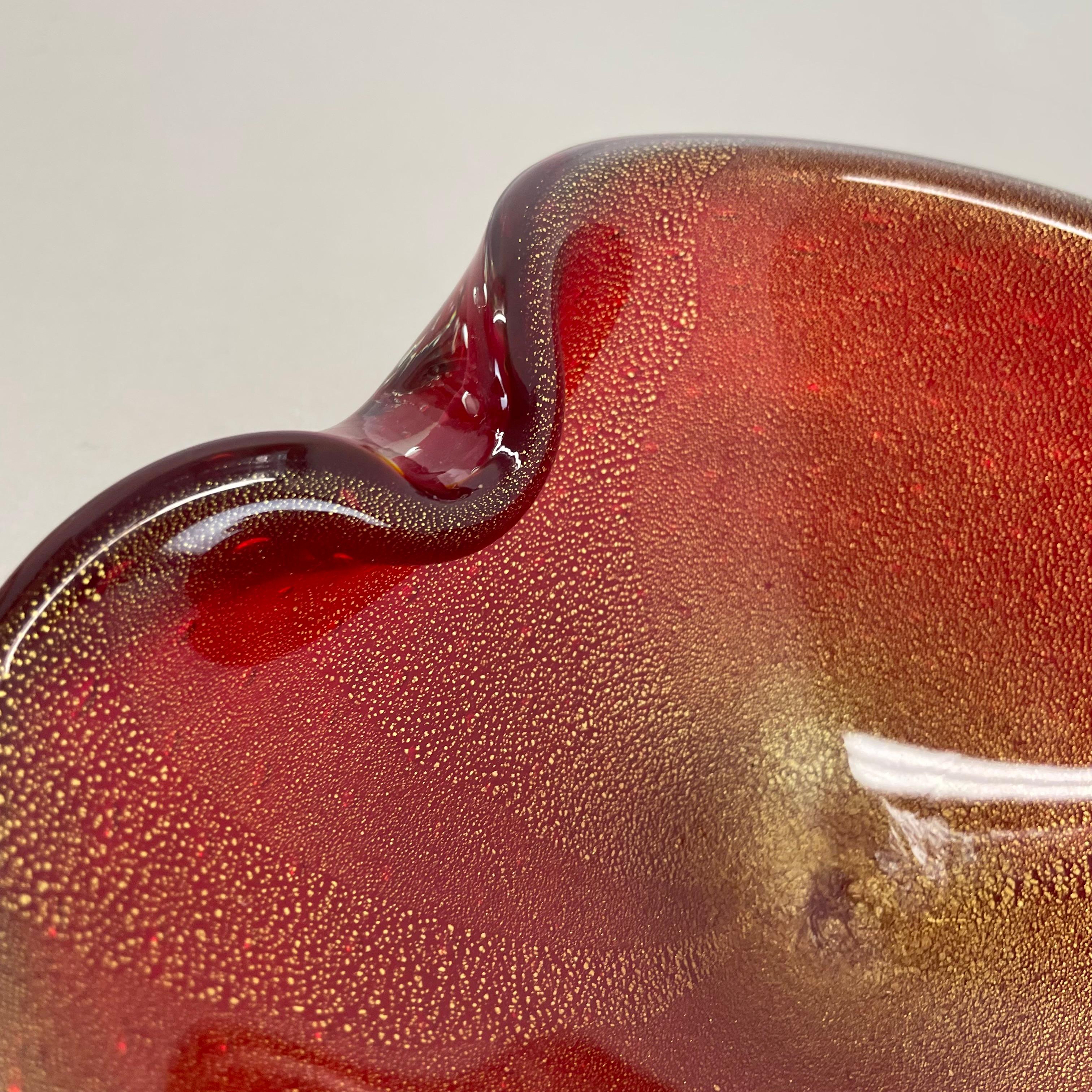 Grand bol bullicante en verre de Murano rouge-or coquillage Italie 1970 en vente 2