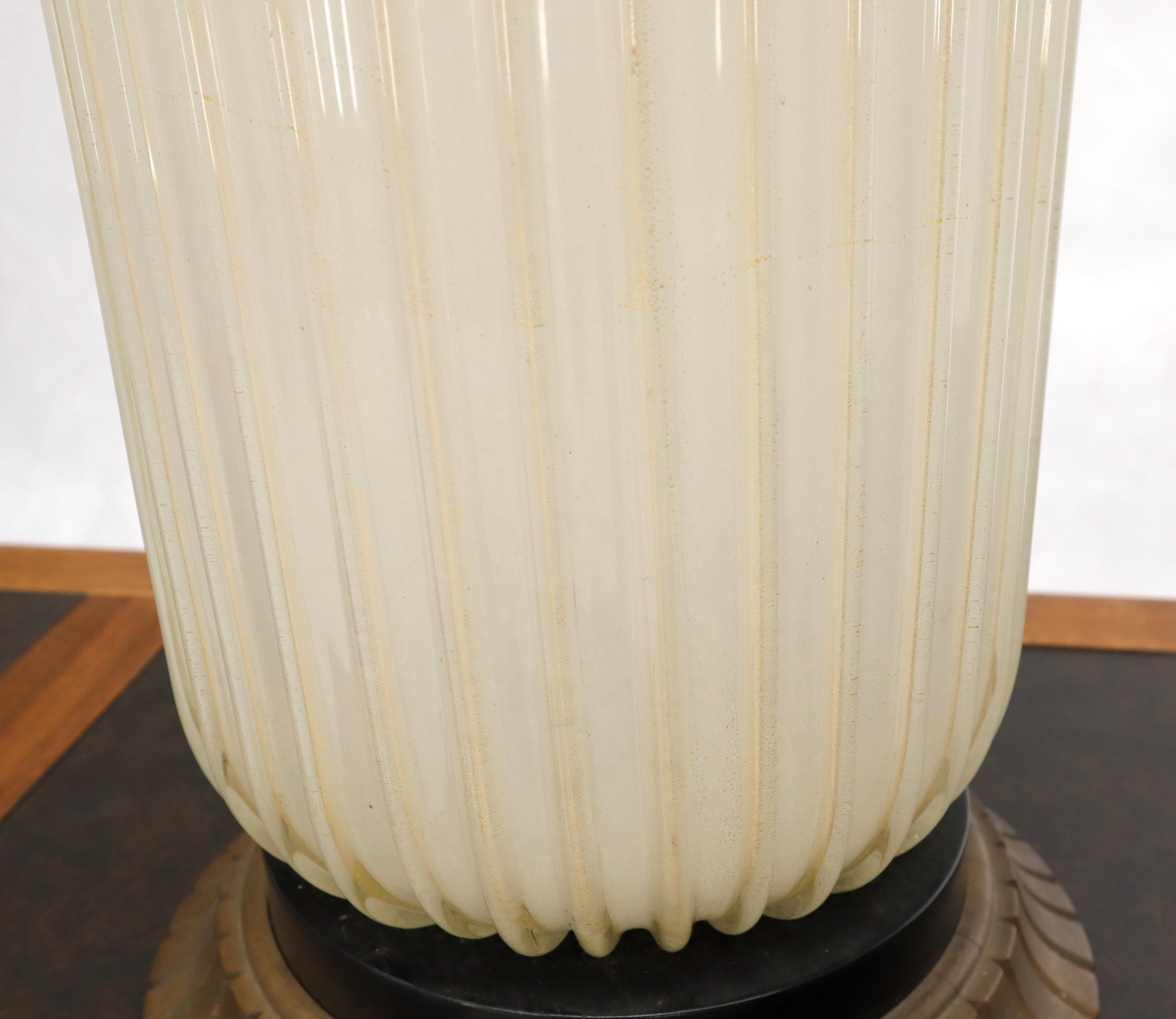 Large Murano Glass Carved Wood Scallop Base Table Lamp In Excellent Condition For Sale In Rockaway, NJ