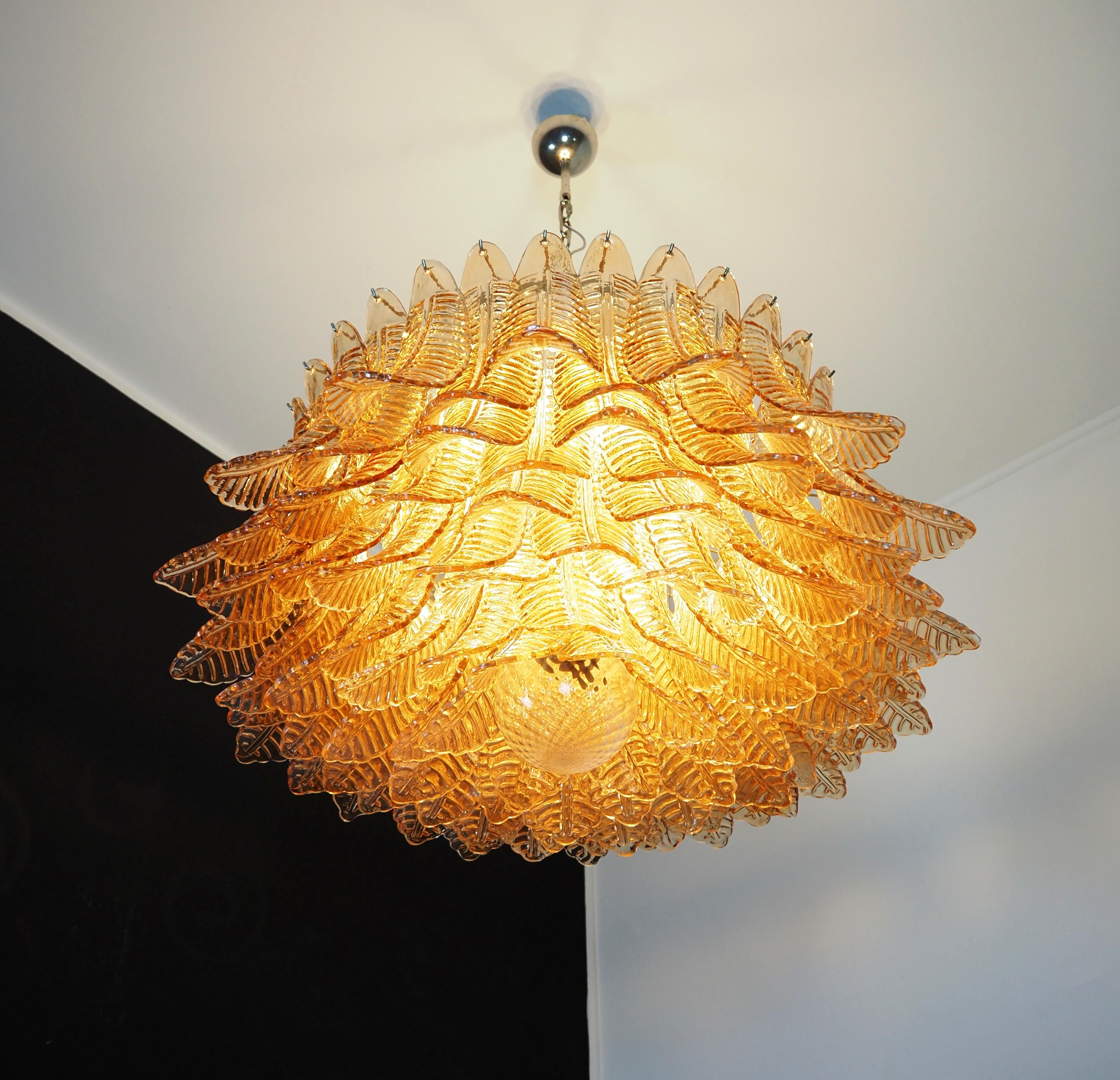 Gran araña de cristal de Murano -100 vidrios Felci ámbar en venta 2