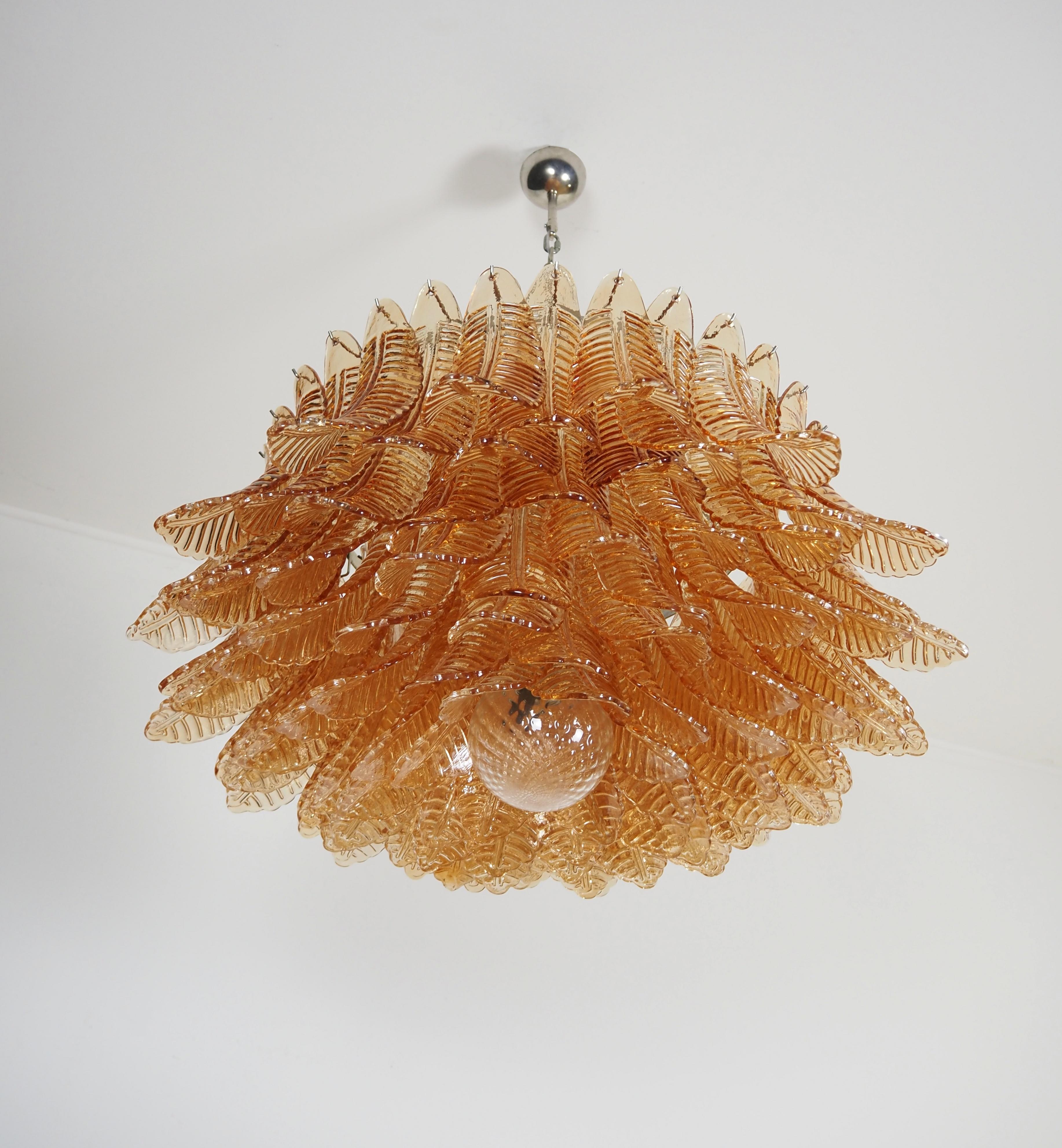 Gran araña de cristal de Murano -100 vidrios Felci ámbar Moderno de mediados de siglo en venta