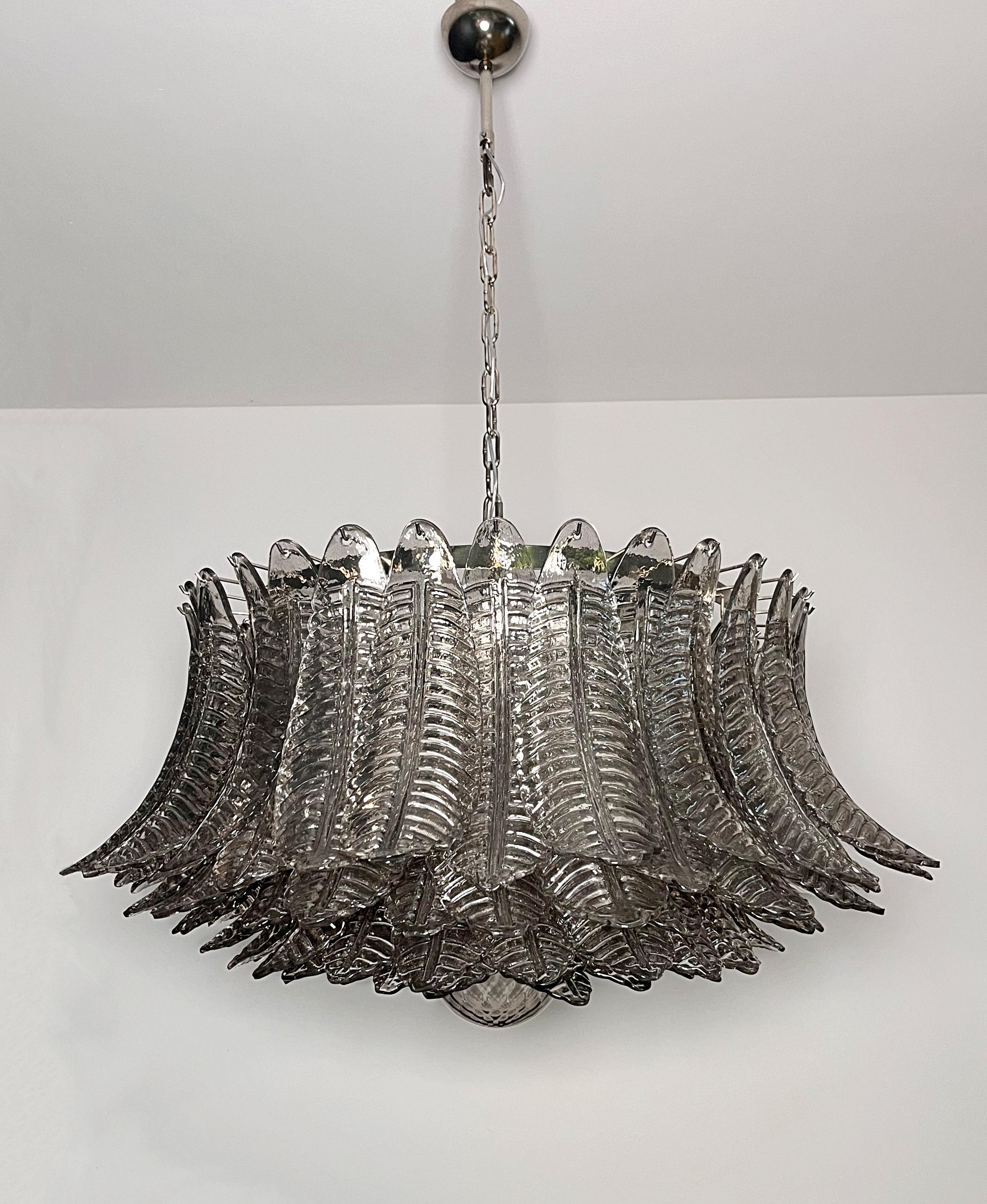 Gran araña de cristal de Murano -100 vidrios ahumados Felci en venta 1