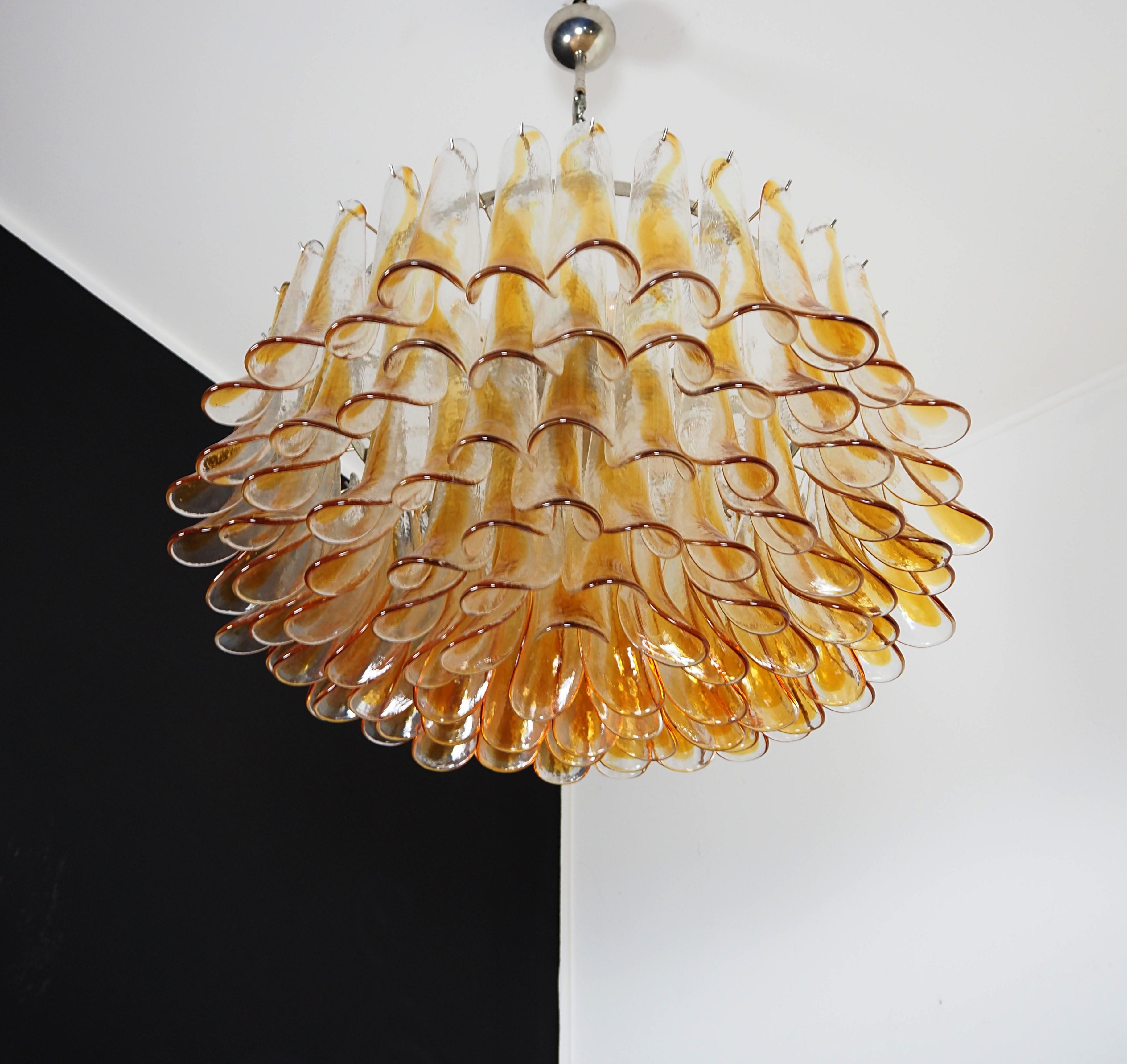 Italian Large Murano glass Chandelier -101 amber transparent glass petal in vendita