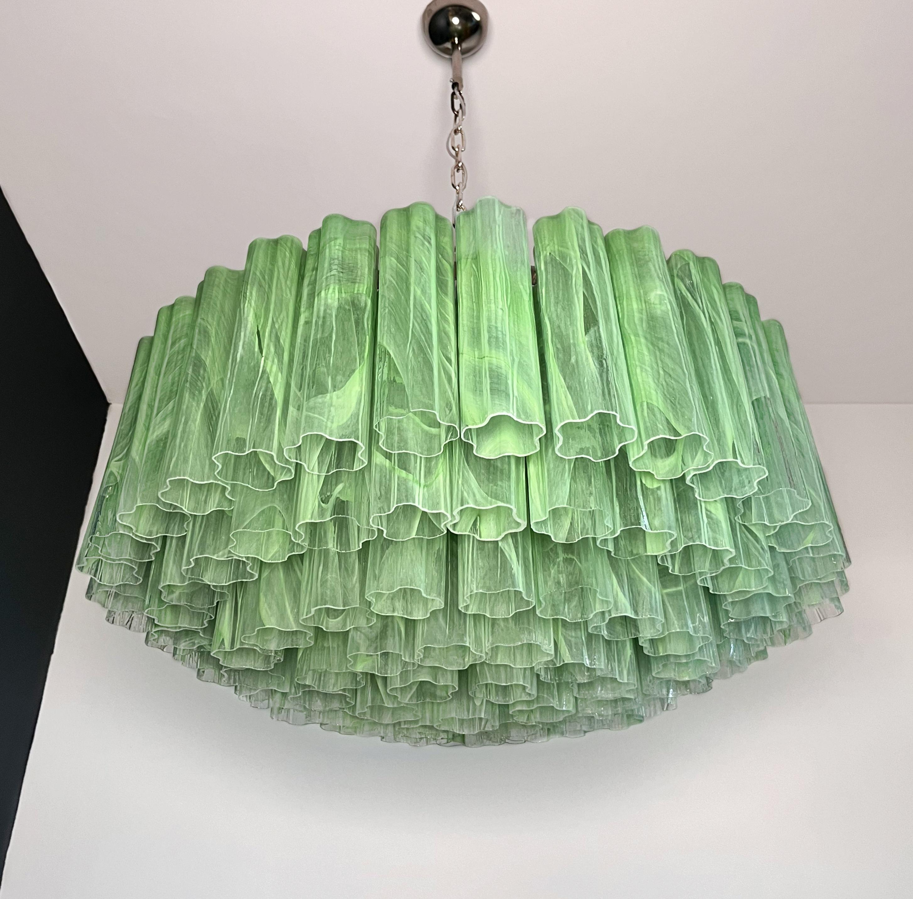 Large Murano glass Chandelier -101 green alabaster glass tube in vendita 2