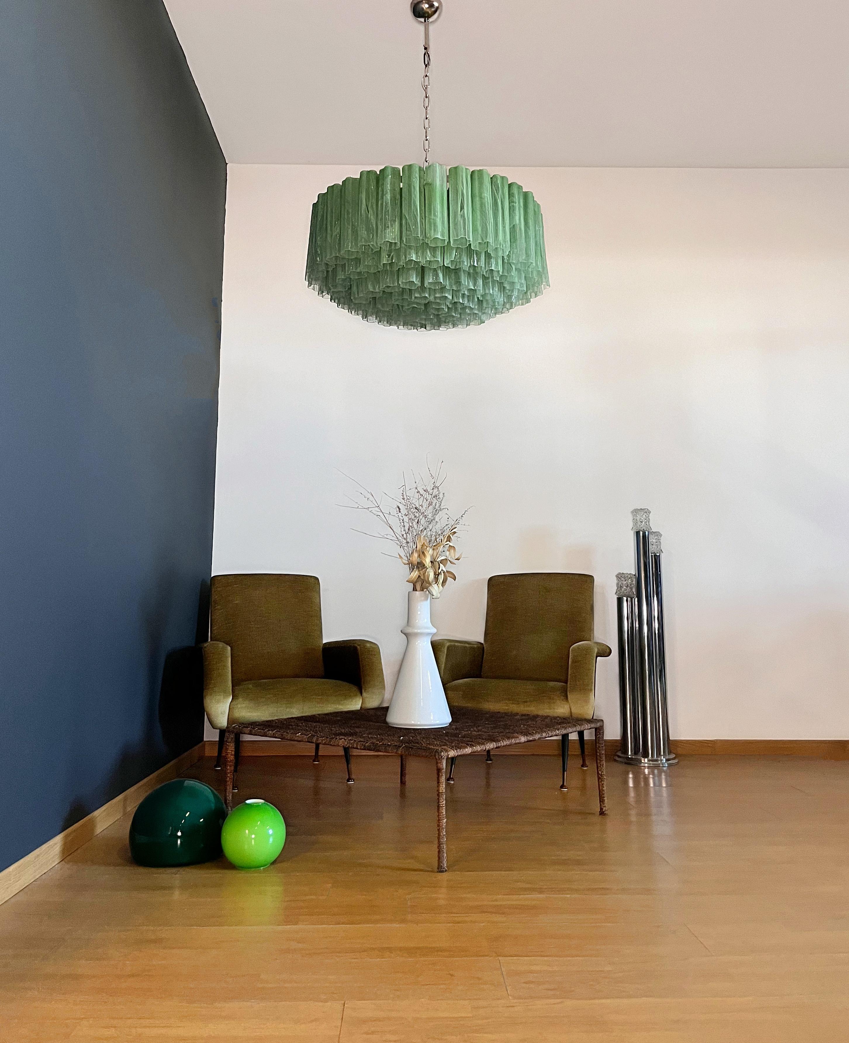 Mid-Century moderno Large Murano glass Chandelier -101 green alabaster glass tube in vendita