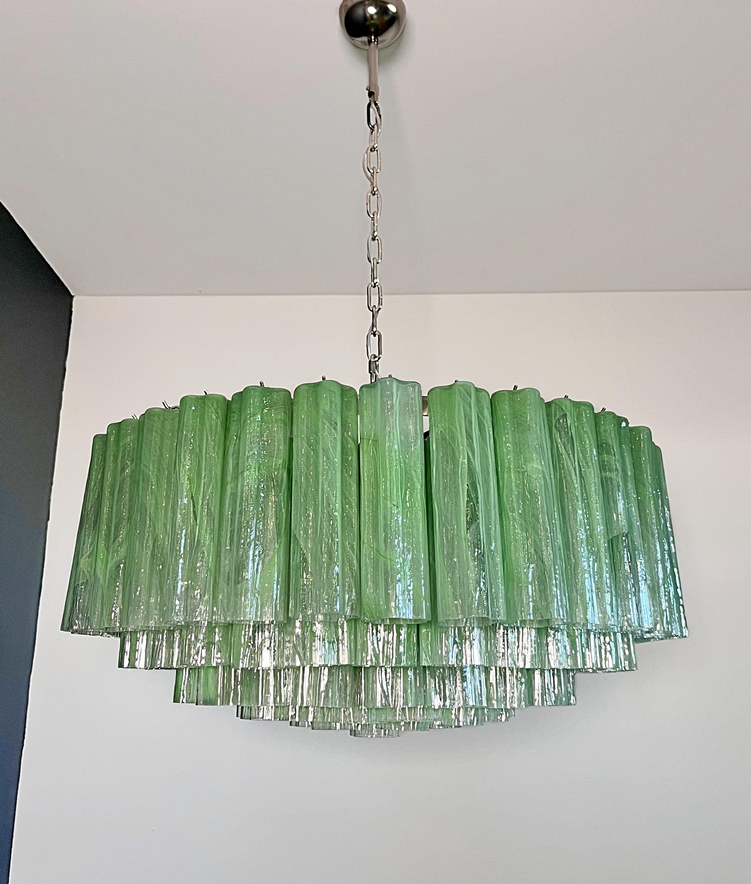 Large Murano glass Chandelier -101 green alabaster glass tube in vendita 1