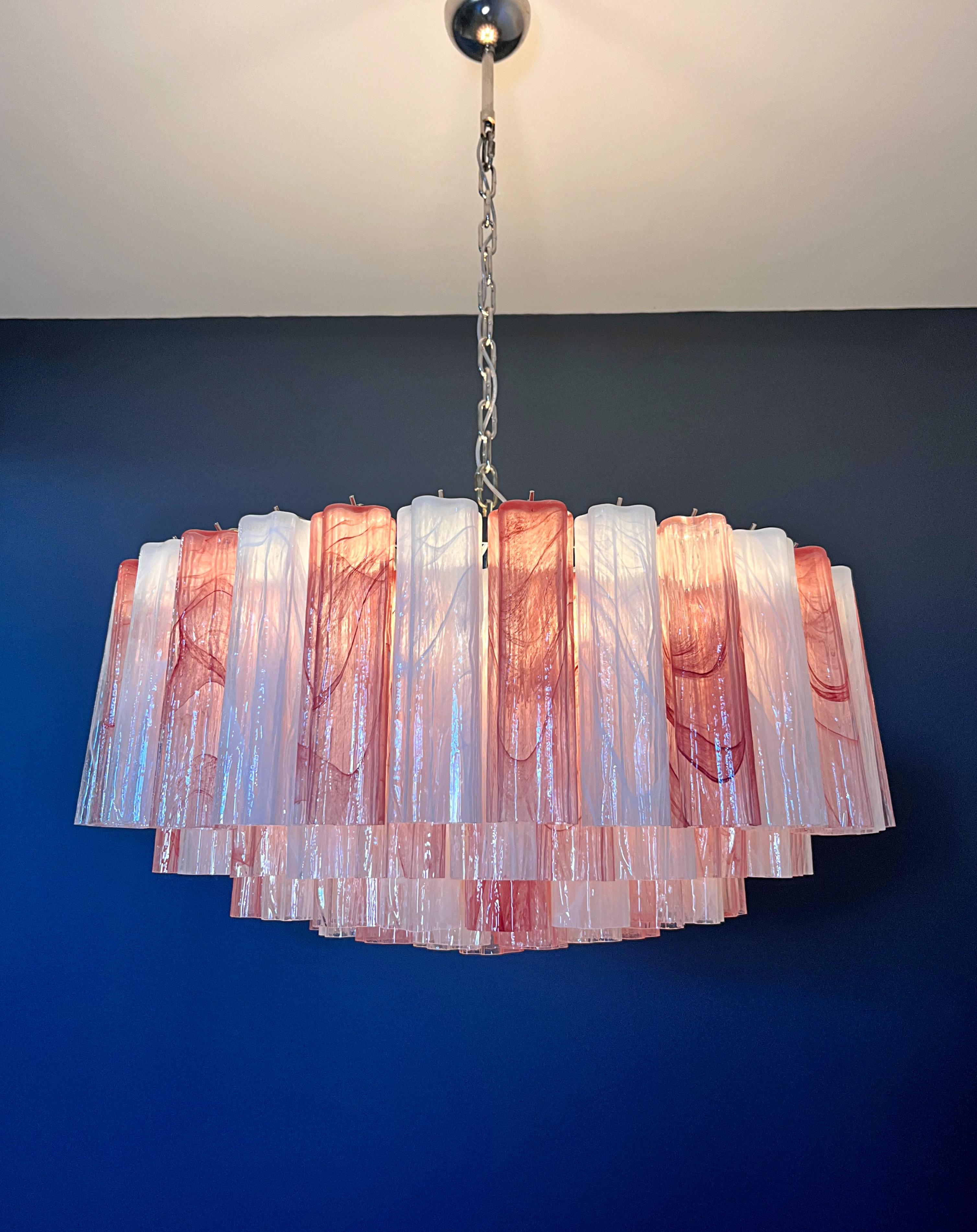 Grand lustre en verre de Murano -101 tube en verre d'albâtre rose et blanc en vente 6