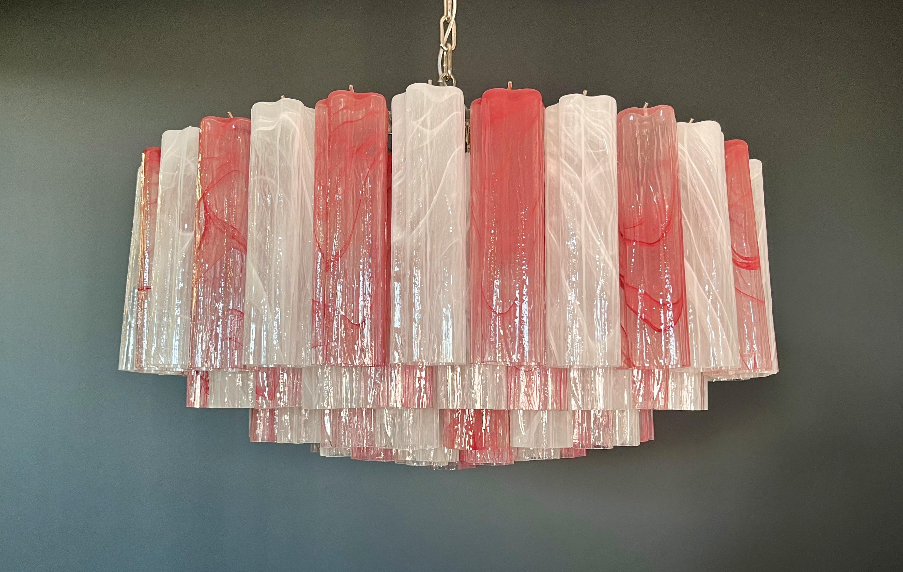 Galvanisé Grand lustre en verre de Murano -101 tube en verre d'albâtre rose et blanc en vente