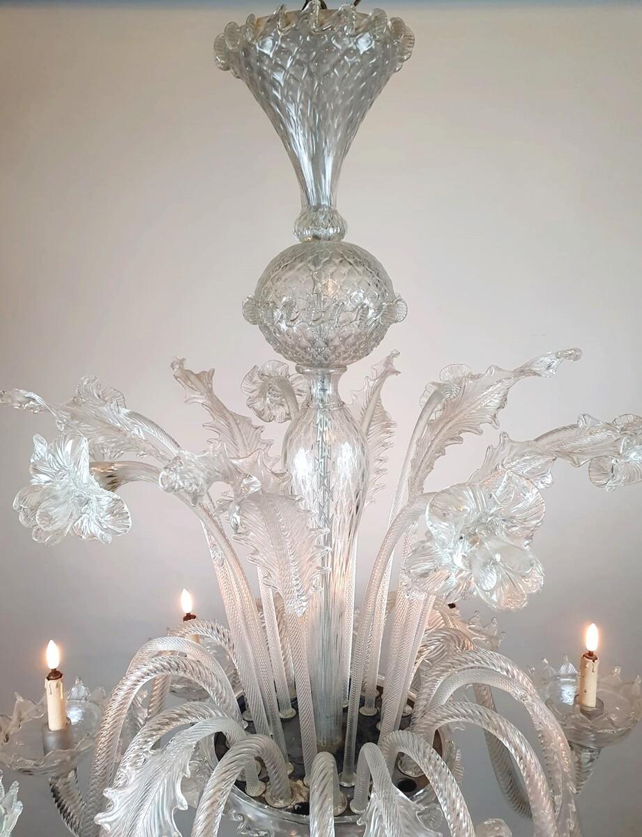 Large Murano Glass Chandelier, 12 Arms Of Light For Sale 3