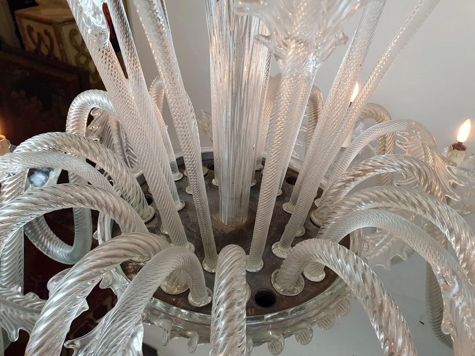 Large Murano Glass Chandelier, 12 Arms Of Light For Sale 4