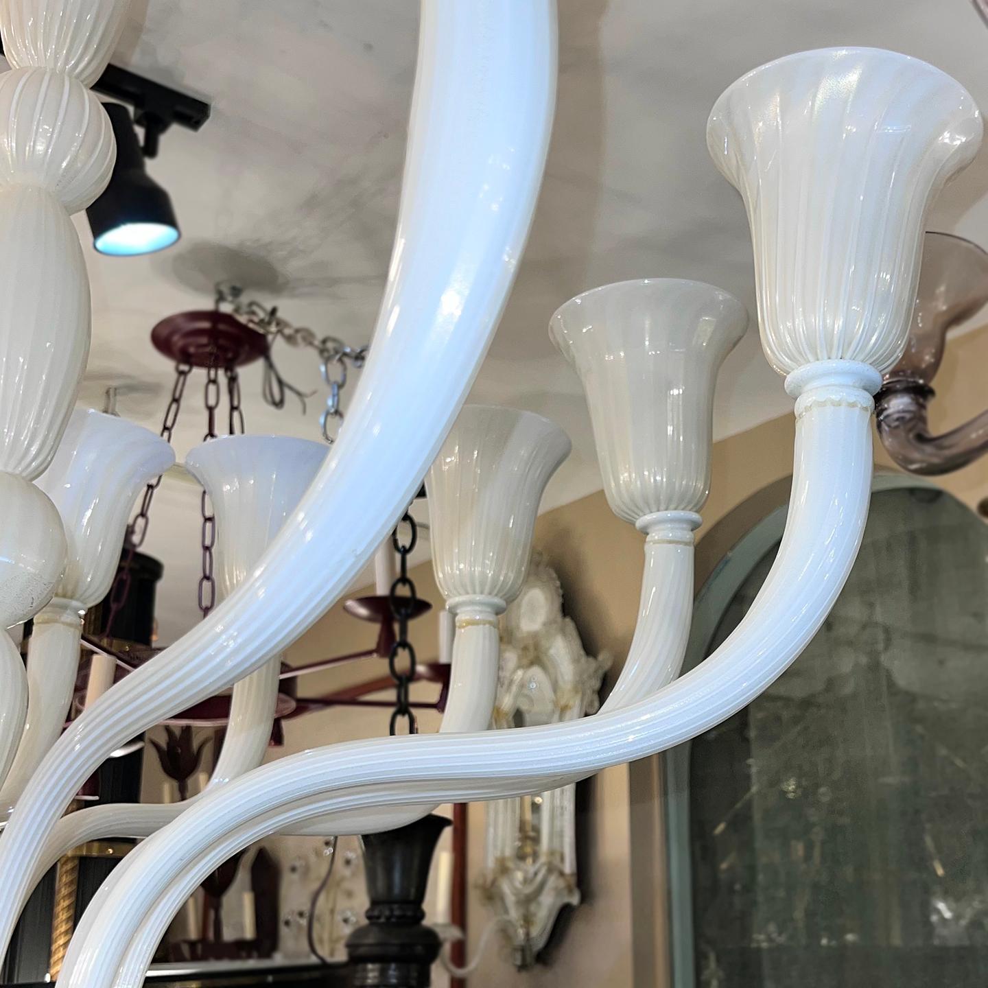 Large Murano Glass Chandelier In Good Condition For Sale In New York, NY
