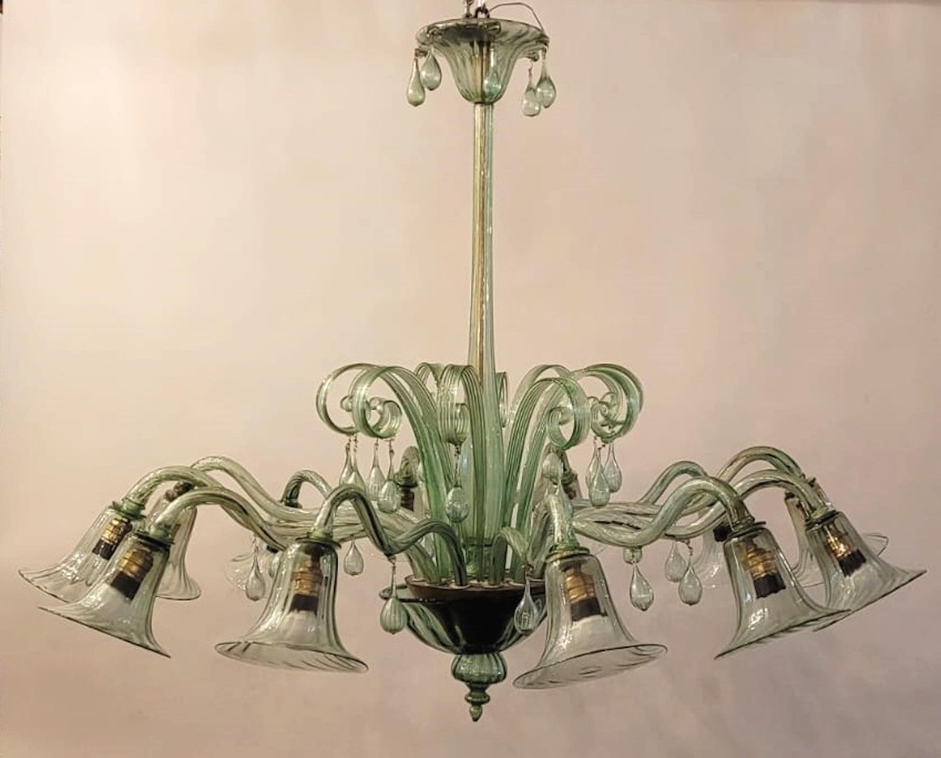 Großer Kronleuchter aus Muranoglas, grün (Italienisch) im Angebot