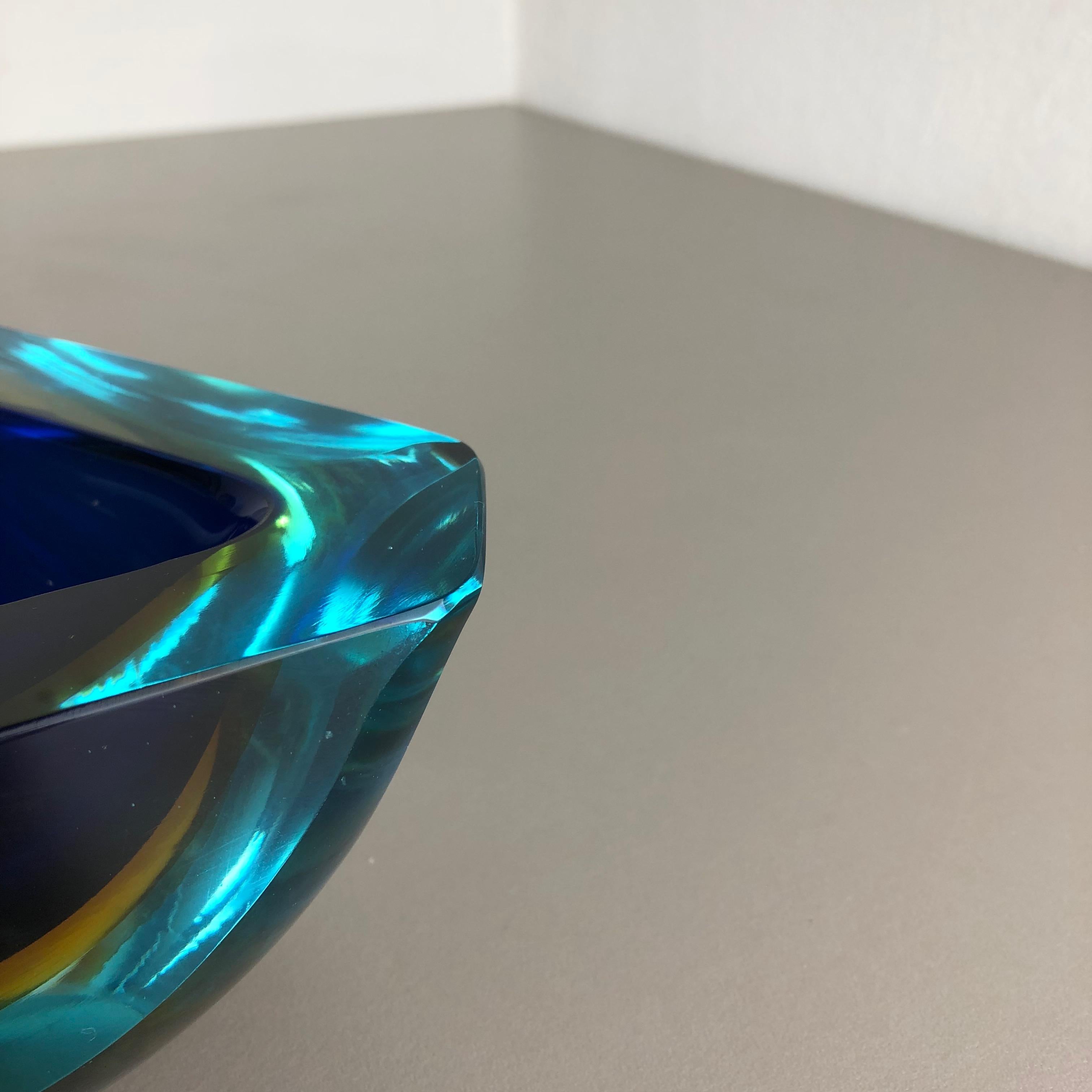 Large Murano Glass Faceted Sommerso Bowl Element Ashtray, Murano, Italy, 1970s 8