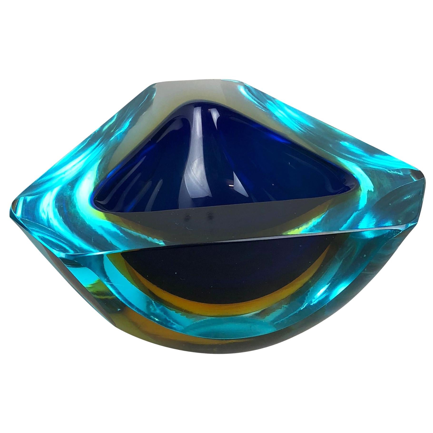 Large Murano Glass Faceted Sommerso Bowl Element Ashtray, Murano, Italy, 1970s