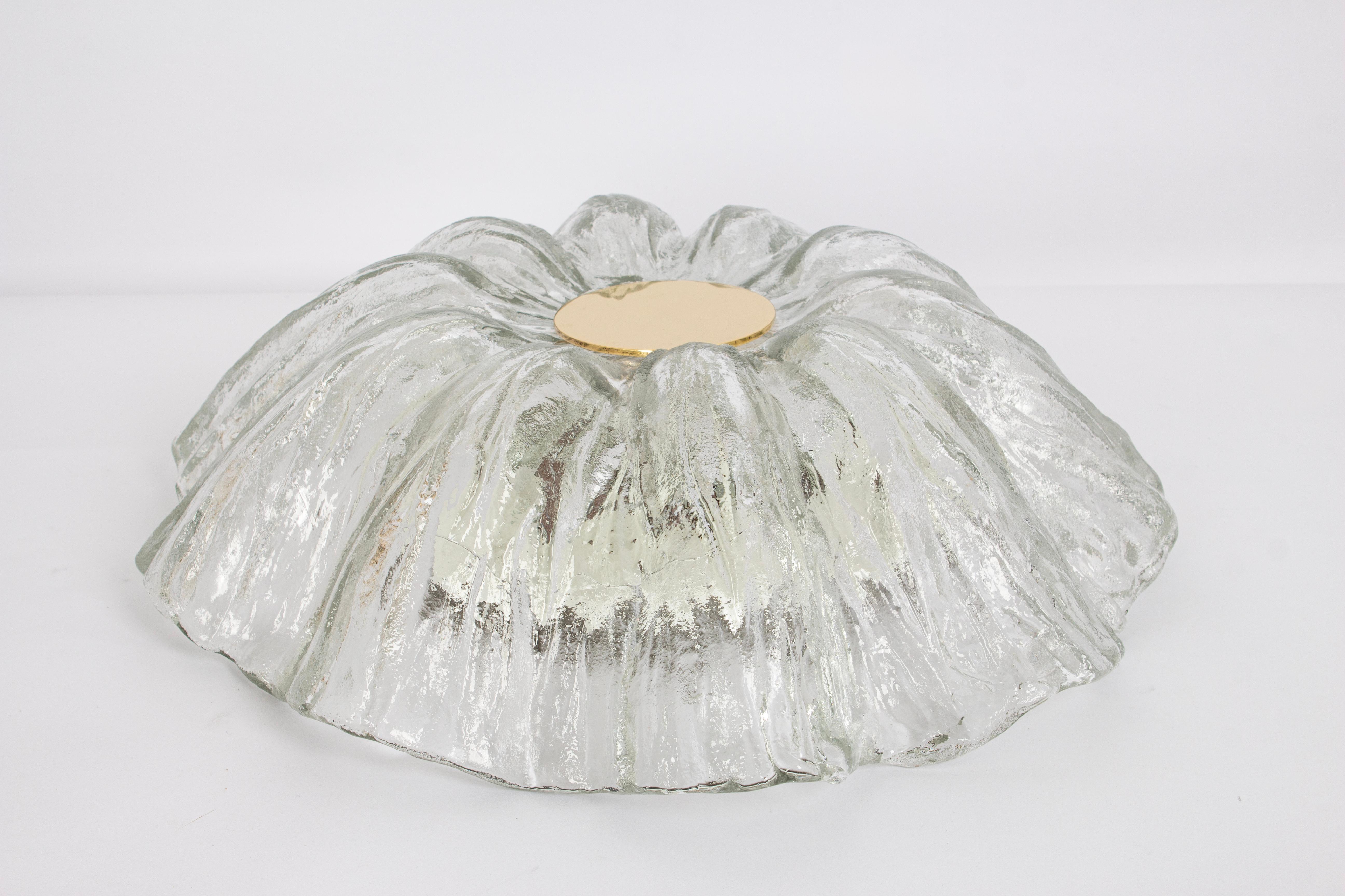 Fine XX secolo Grande lampada da incasso in vetro di Murano di Kalmar, Austria, anni '70 in vendita