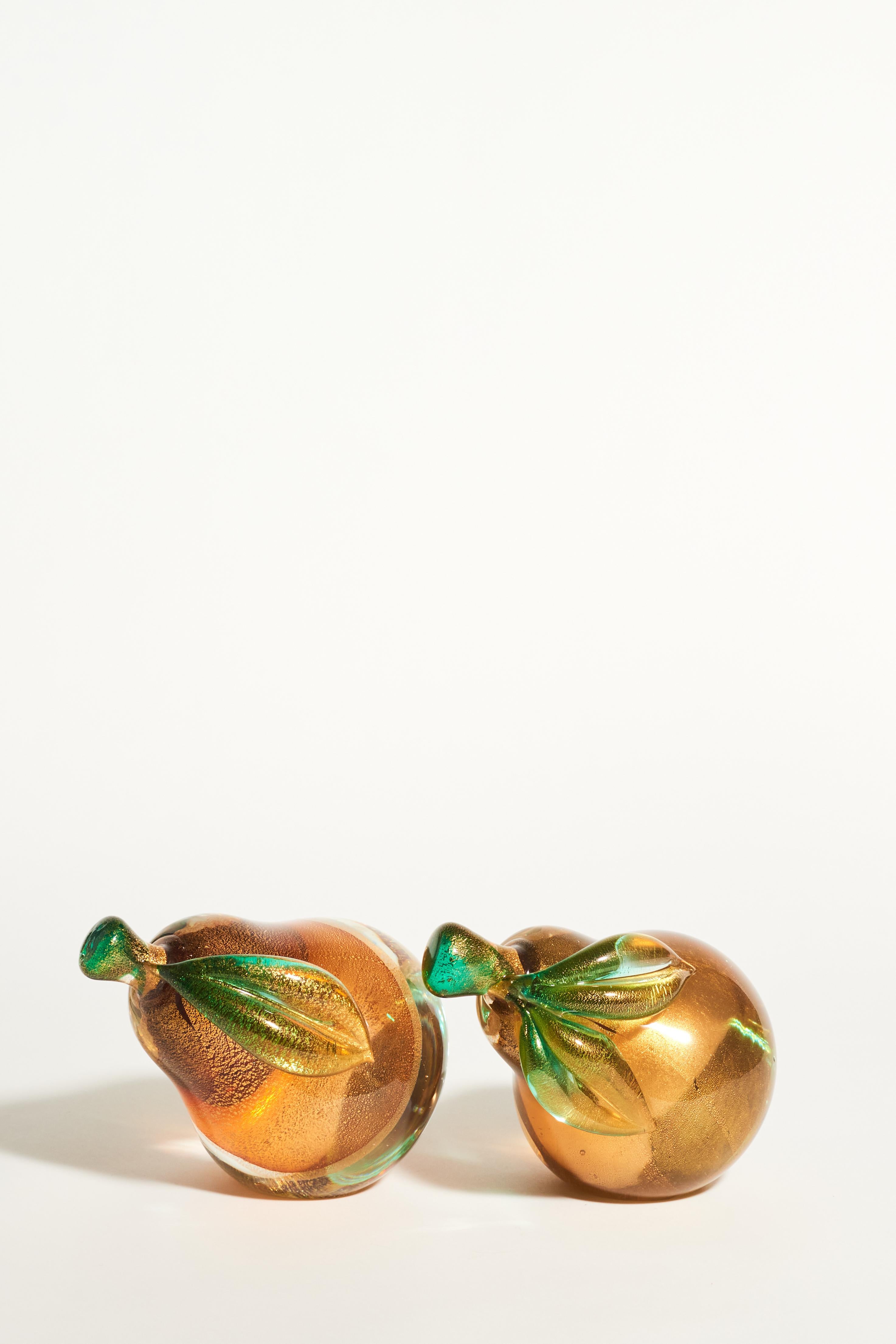 Large Murano Glass Gold Flecked Pear Bookends In Excellent Condition In New York, NY
