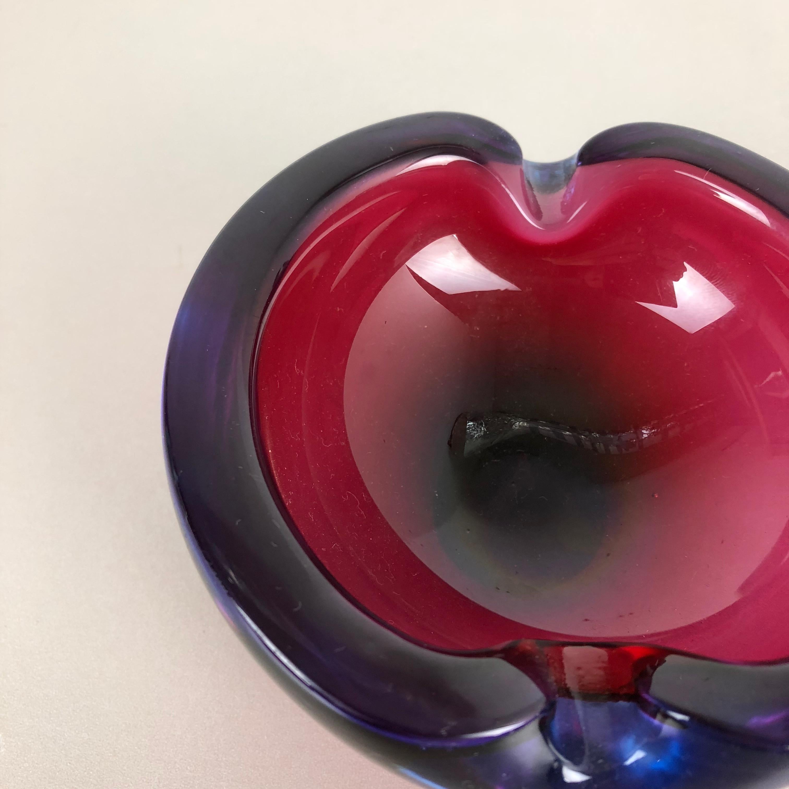 Großer Schalen-Element aus Muranoglas „Multi-Color“ mit Muschelmotiv, Italien, 1970er Jahre im Angebot 1